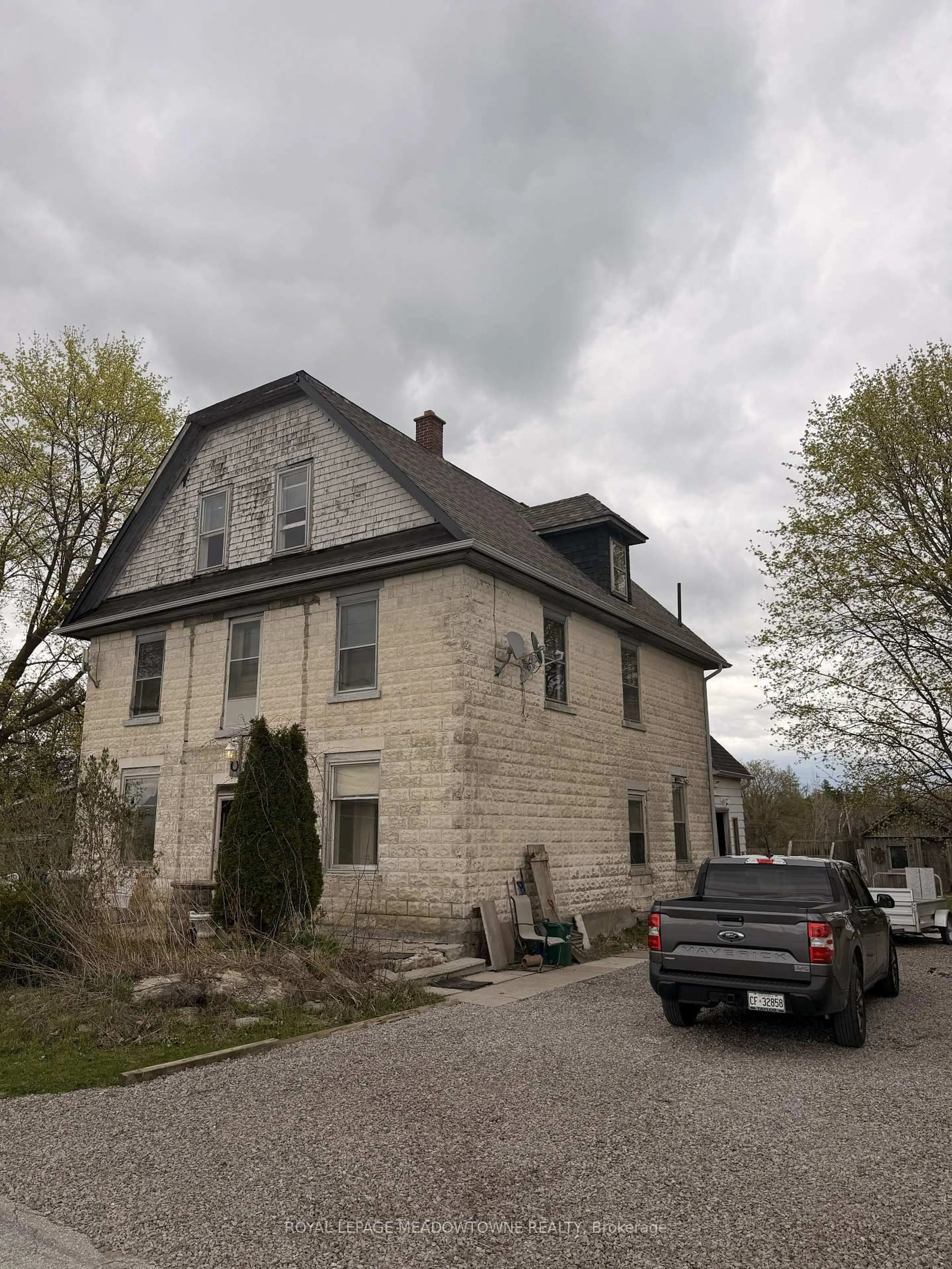 Unknown for 9072 Guelph Junction Rd, Milton Ontario L0P 1B0
