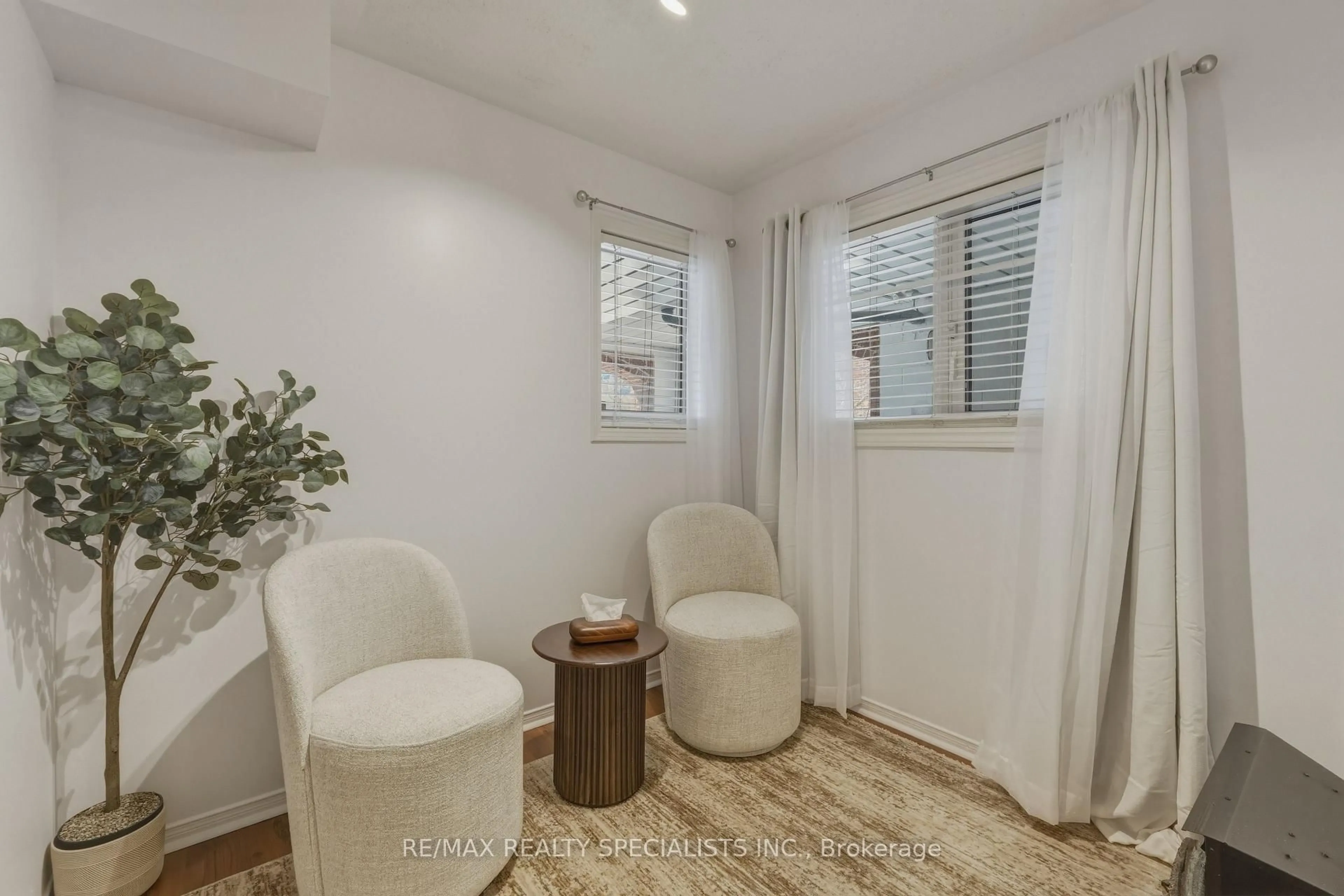 A pic of a room for 103 BRISTOL Rd #182, Mississauga Ontario L4Z 3P4
