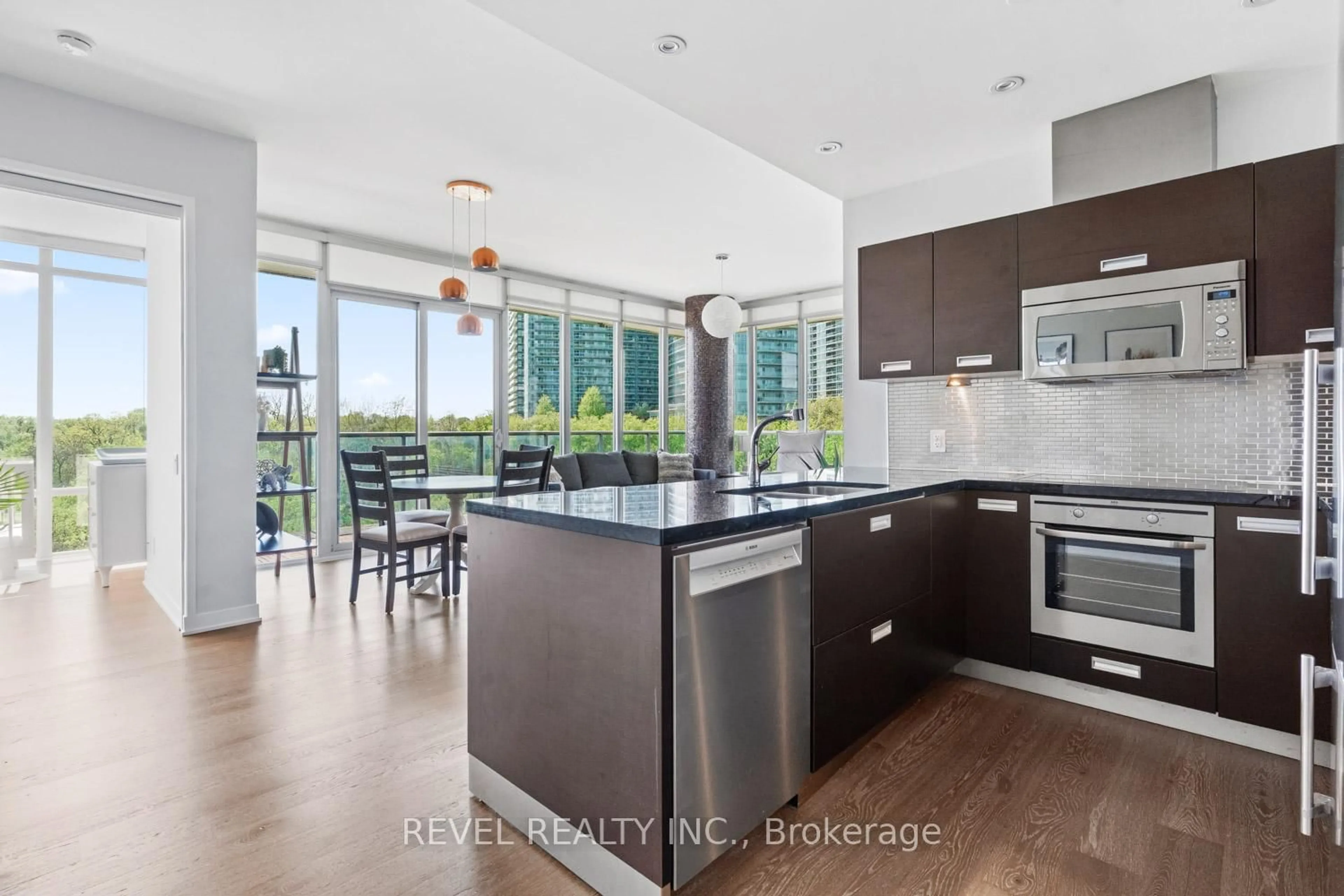 Open concept kitchen, unknown for 88 Park Lawn Rd #516, Toronto Ontario M8Y 0B5
