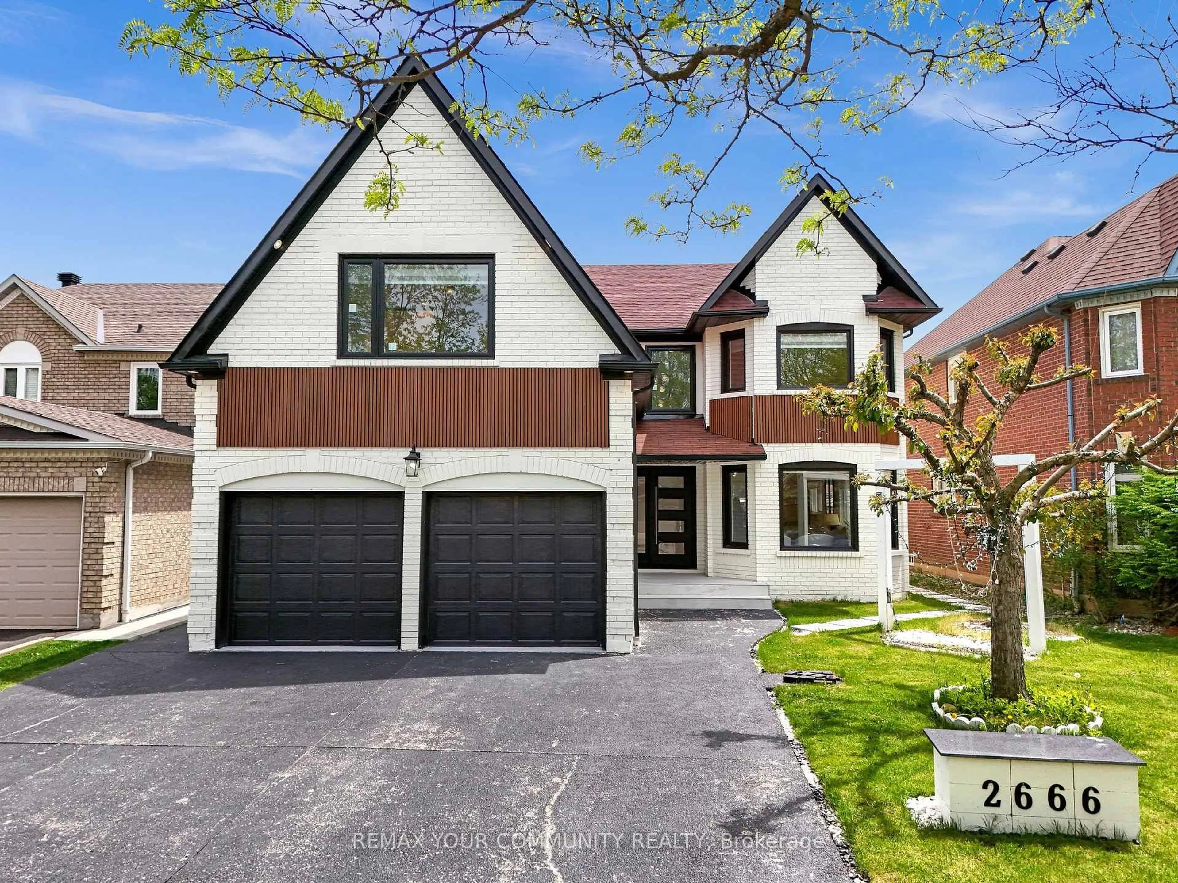 Home with brick exterior material, street for 2666 Burnford Tr, Mississauga Ontario L5M 5E1