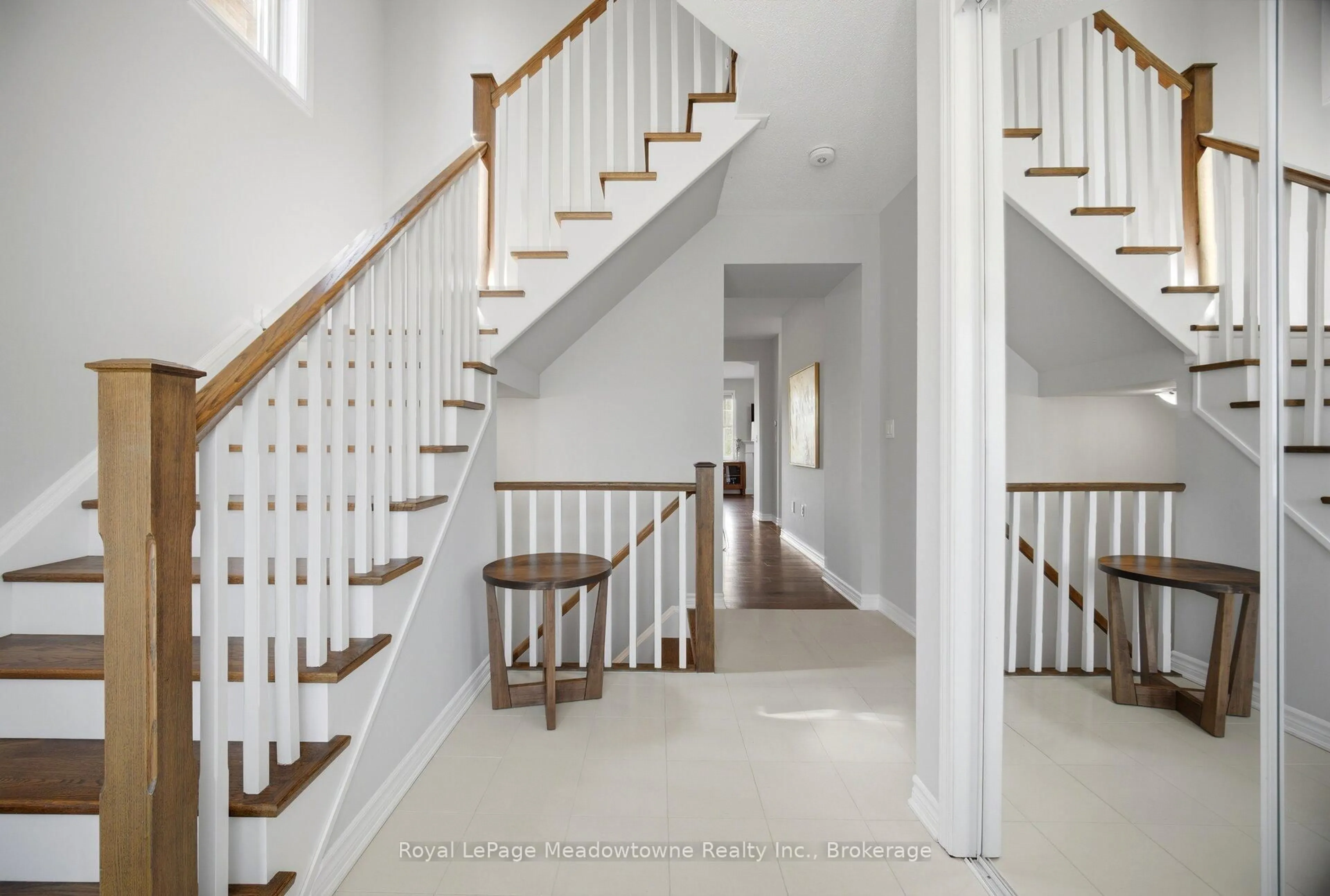Stairs for 1518 Clitherow St, Milton Ontario L9E 0B1
