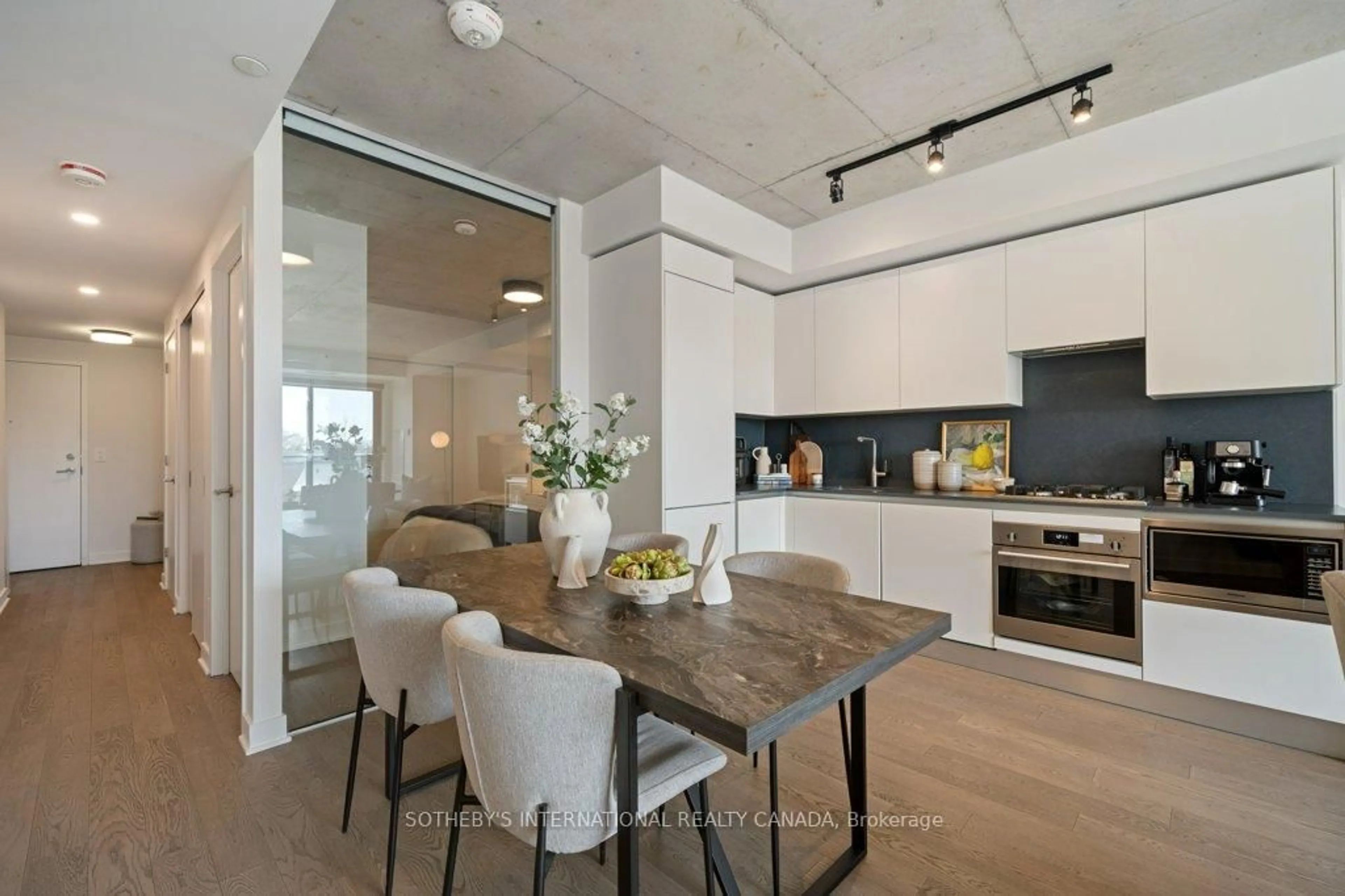 Open concept kitchen, unknown for 2720 Dundas St #323, Toronto Ontario M6P 1Y2