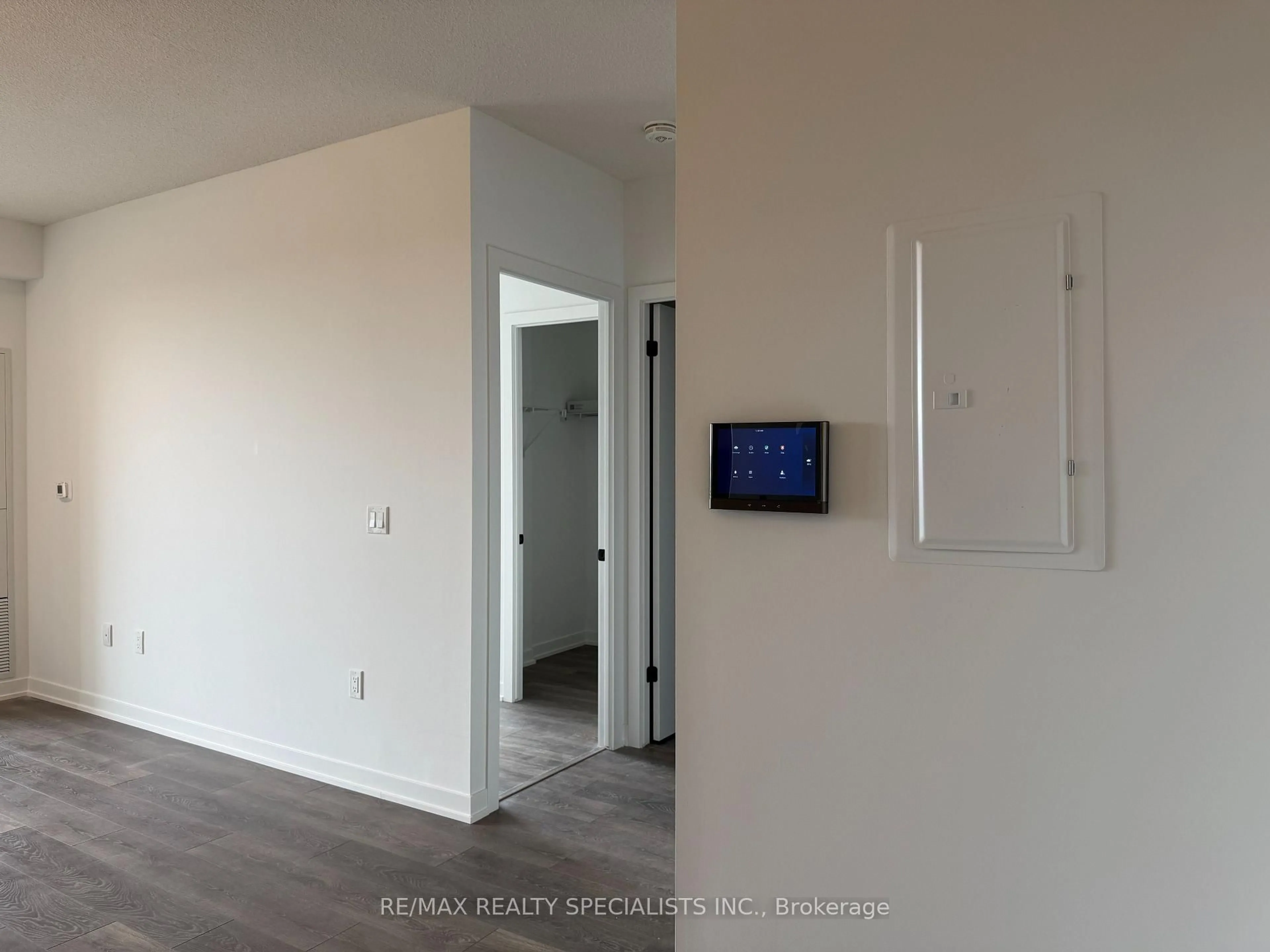 A pic of a room for 4878 POWERS Common #C1110, Burlington Ontario L7M 2B4