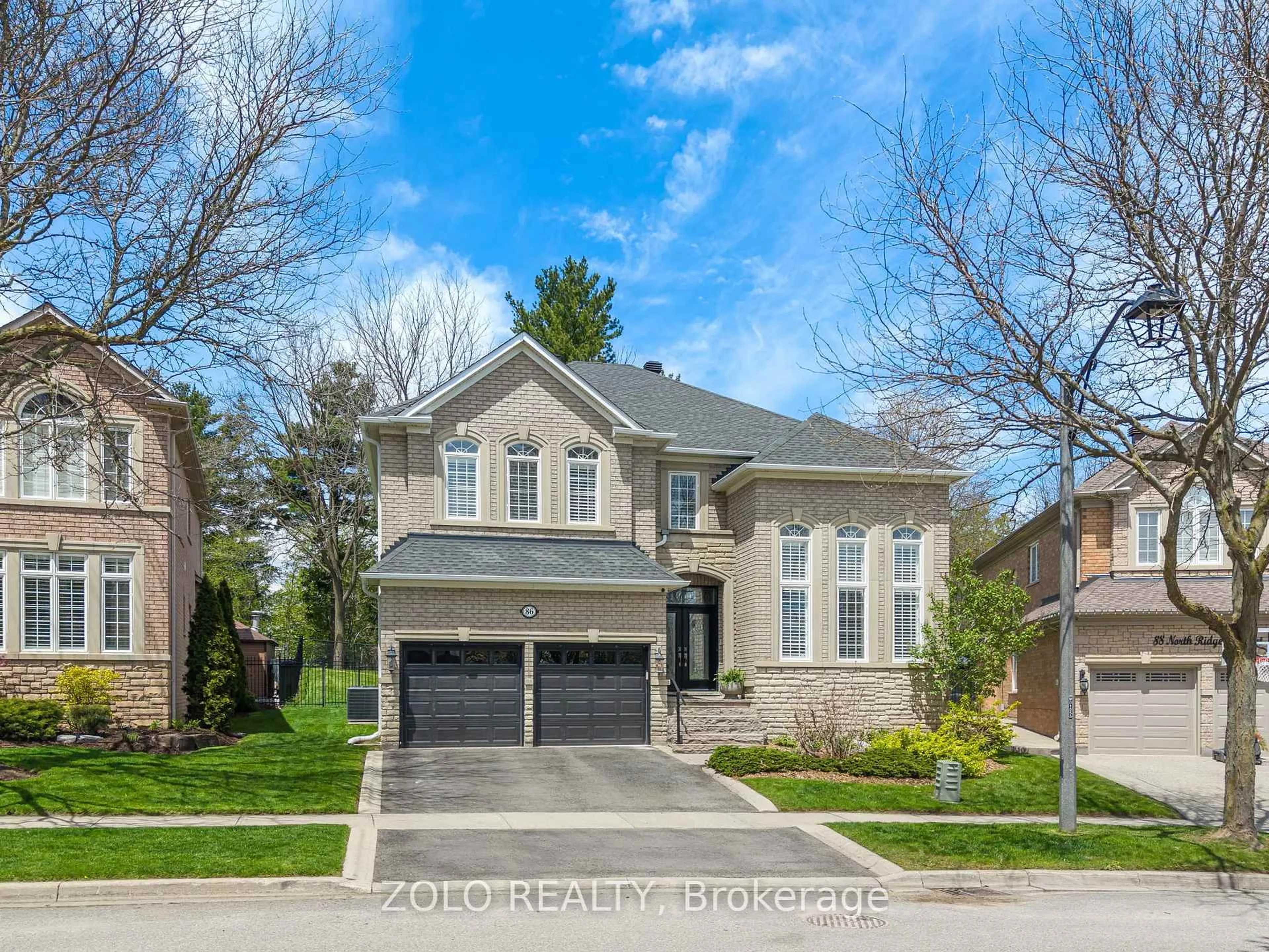 Home with brick exterior material, street for 86 North Ridge Cres, Halton Hills Ontario L7G 6E6