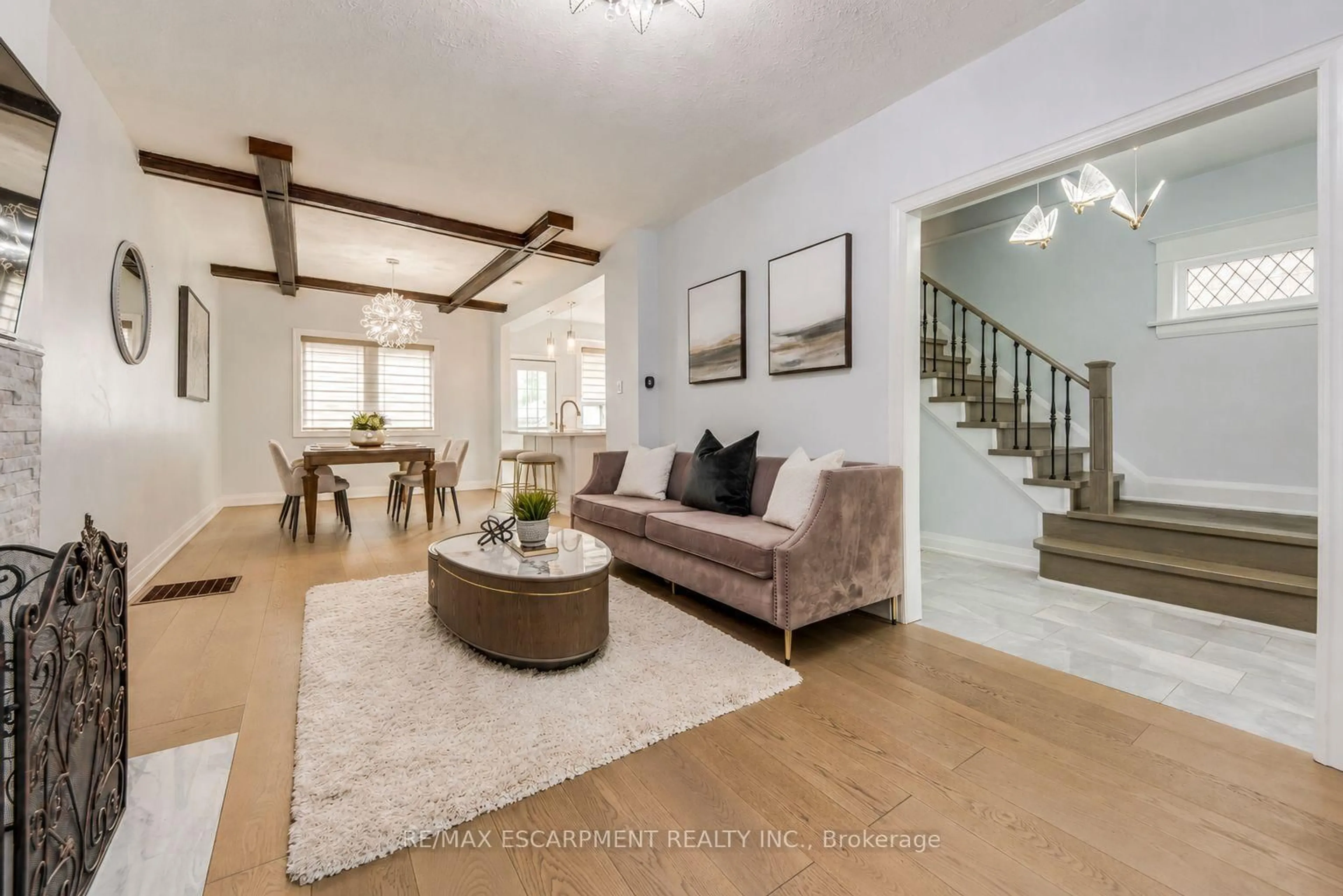 Living room with furniture, unknown for 108 Runnymede Rd, Toronto Ontario M6S 2Y3