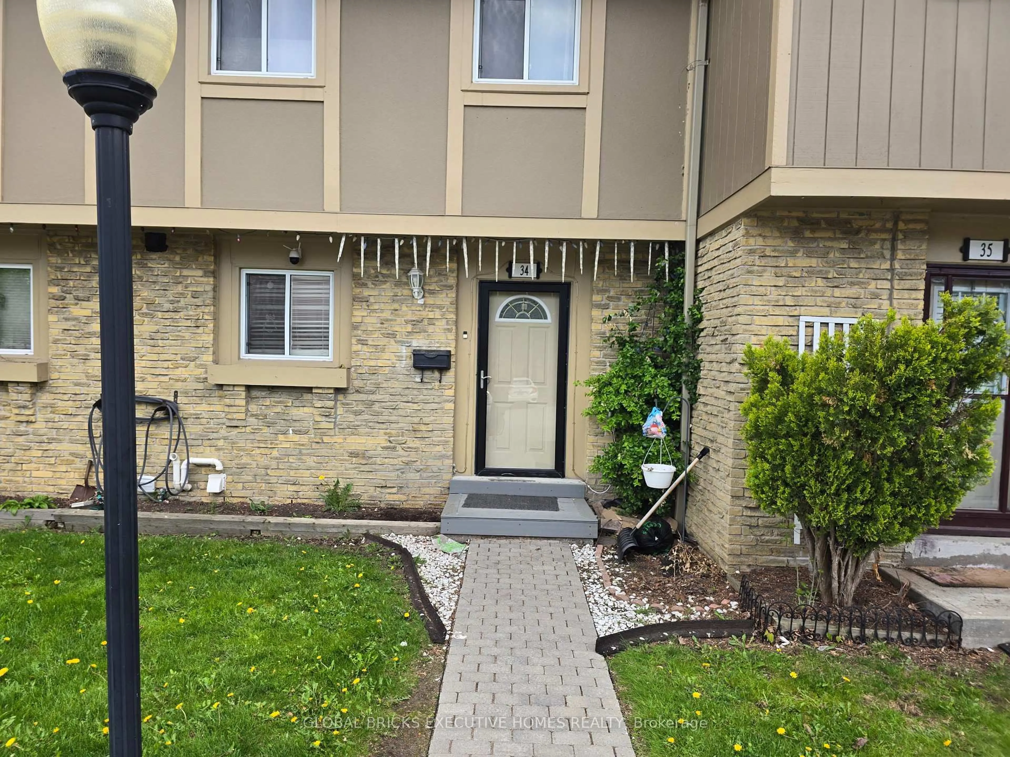 Unknown for 57 Hansen Rd #34, Brampton Ontario L6V 3C6