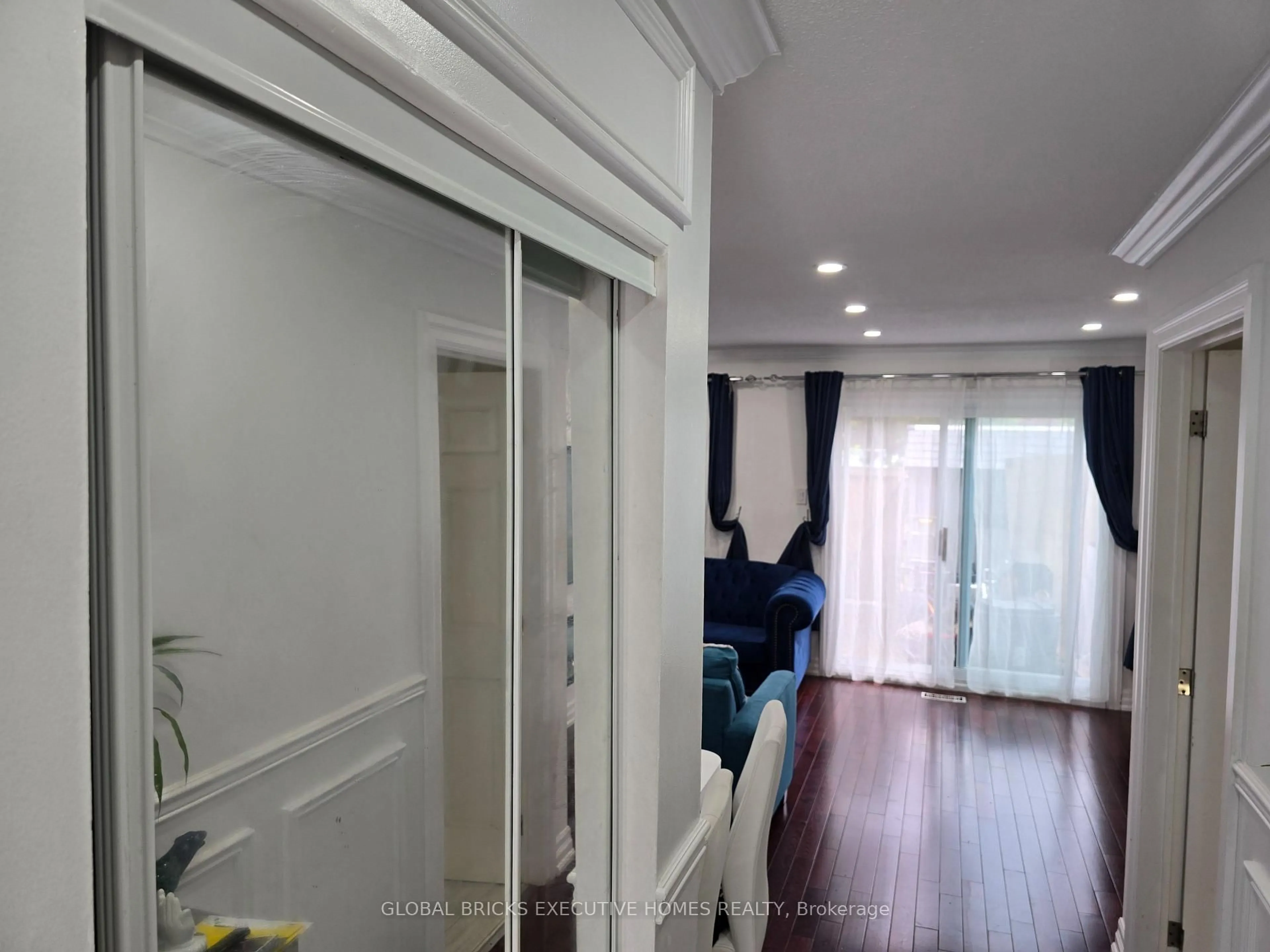 A pic of a room for 57 Hansen Rd #34, Brampton Ontario L6V 3C6