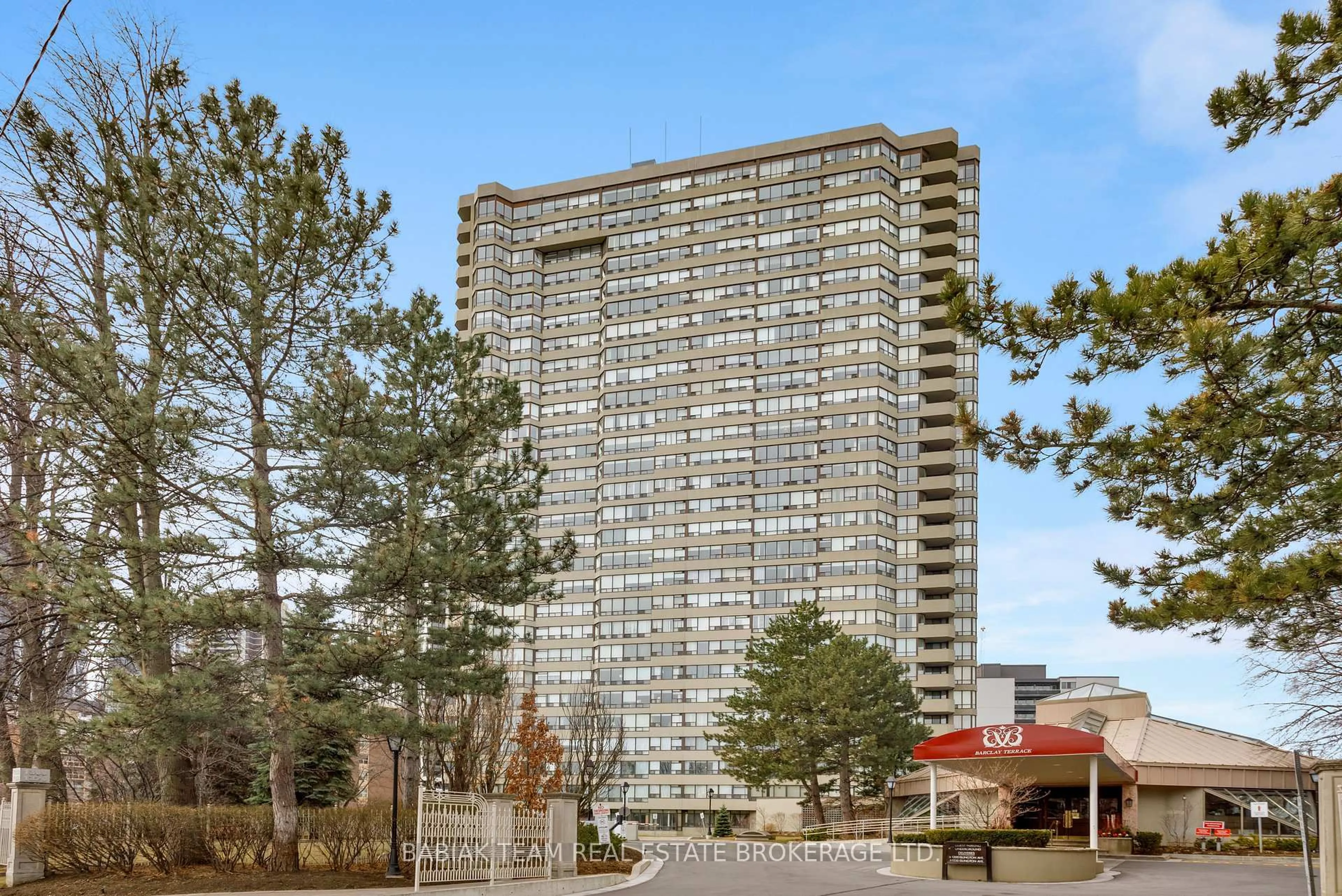 Unknown for 1300 Islington Ave #303, Toronto Ontario M9A 5C4