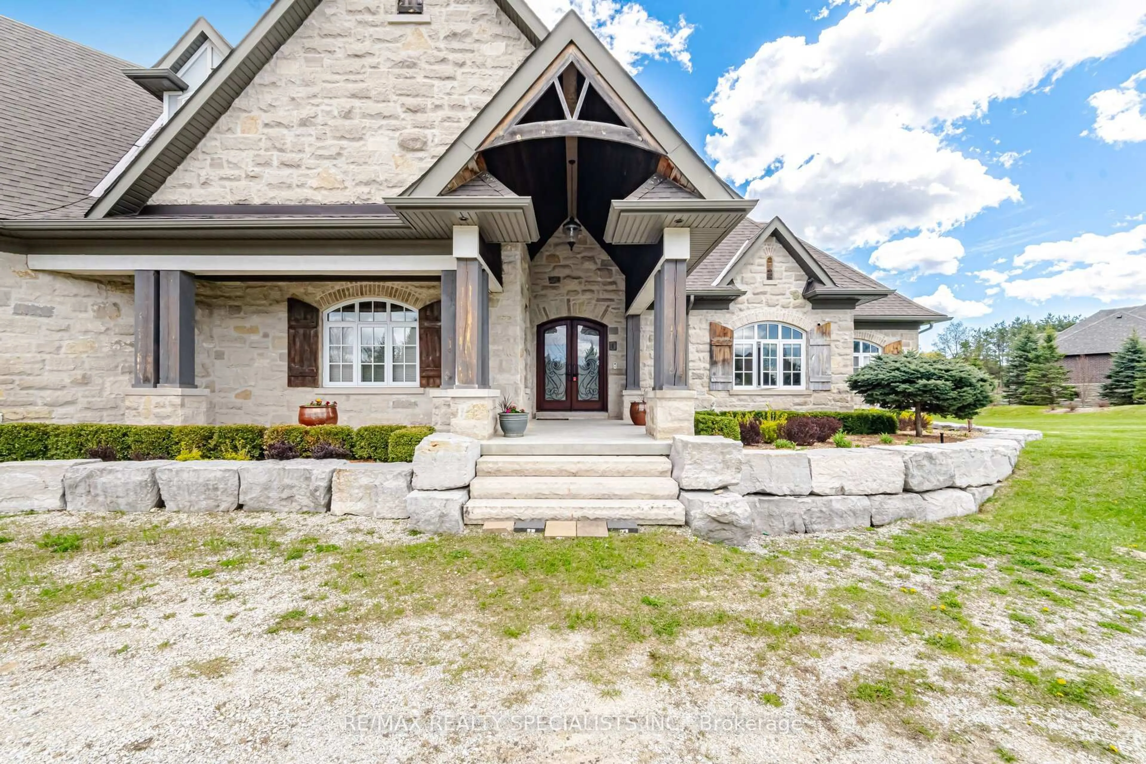 Home with brick exterior material, unknown for 1 Edgewild Dr, Caledon Ontario L7E 4H7