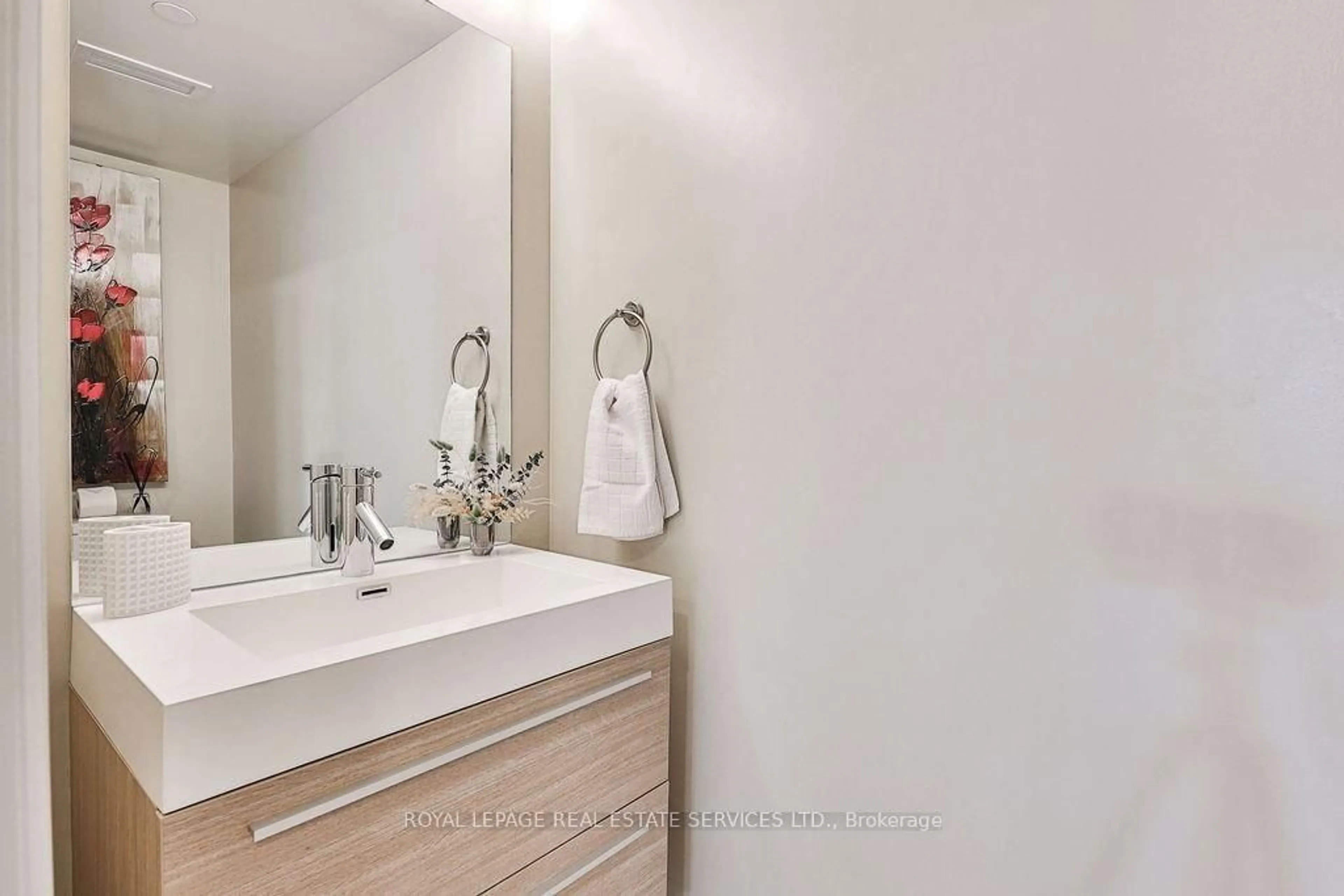 Standard bathroom, unknown for 8 Fieldway Rd #315, Toronto Ontario M8Z 0C3