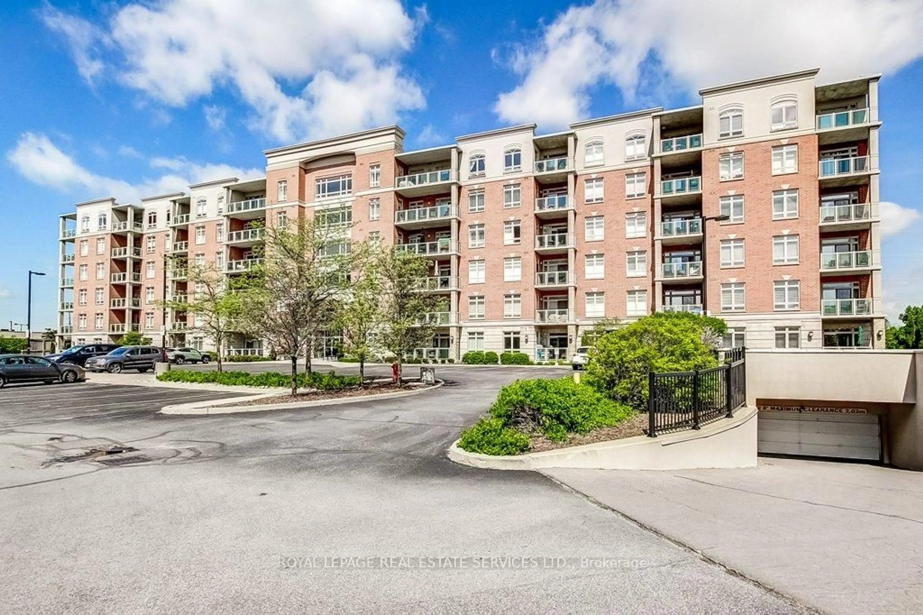 A pic from outside/outdoor area/front of a property/back of a property/a pic from drone, water/lake/river/ocean view for 1980 Imperial Way #507, Burlington Ontario L7L 0E7