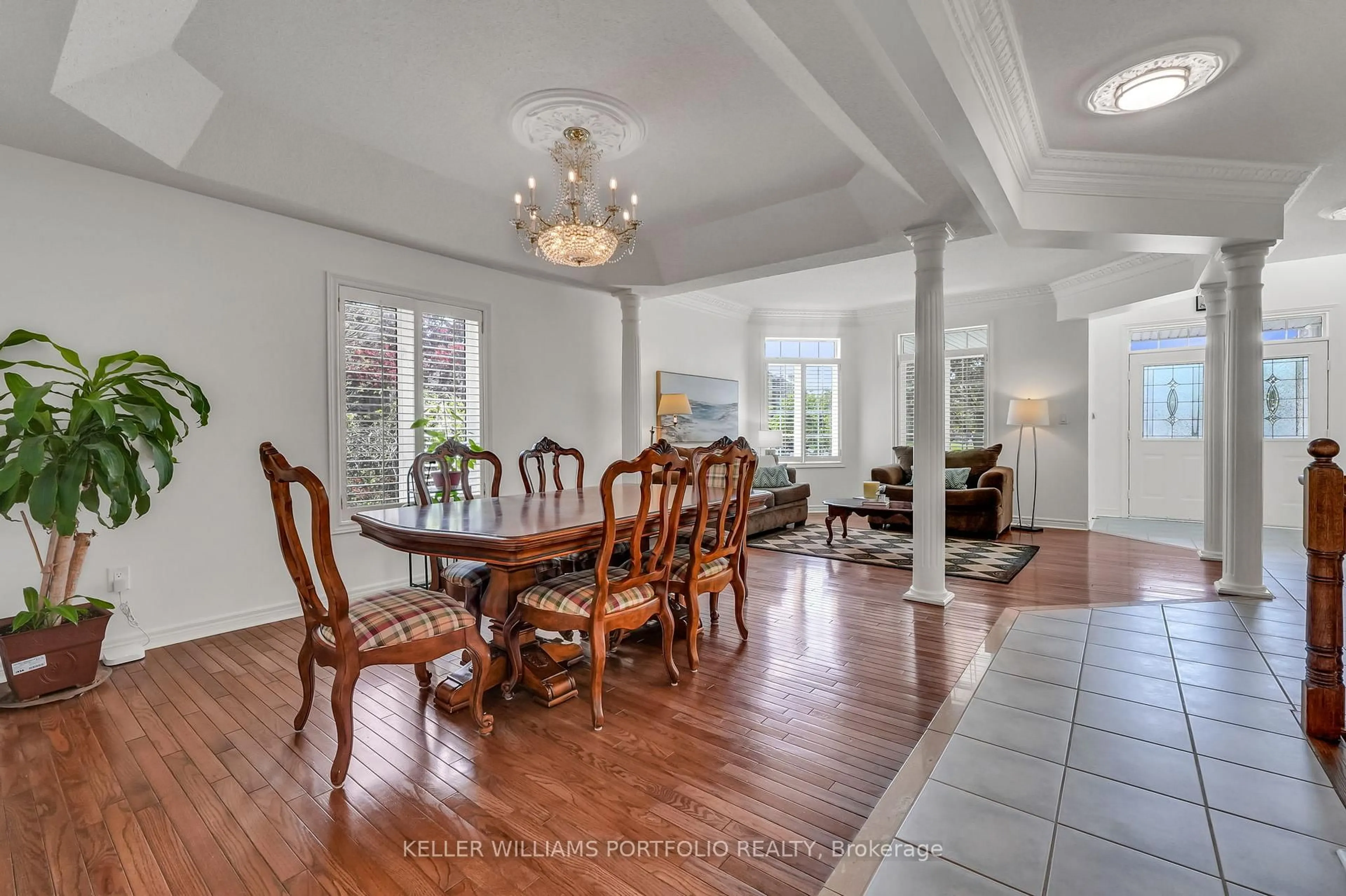 Dining room, unknown for 8 Vista View Crt, Caledon Ontario L7C 1E1