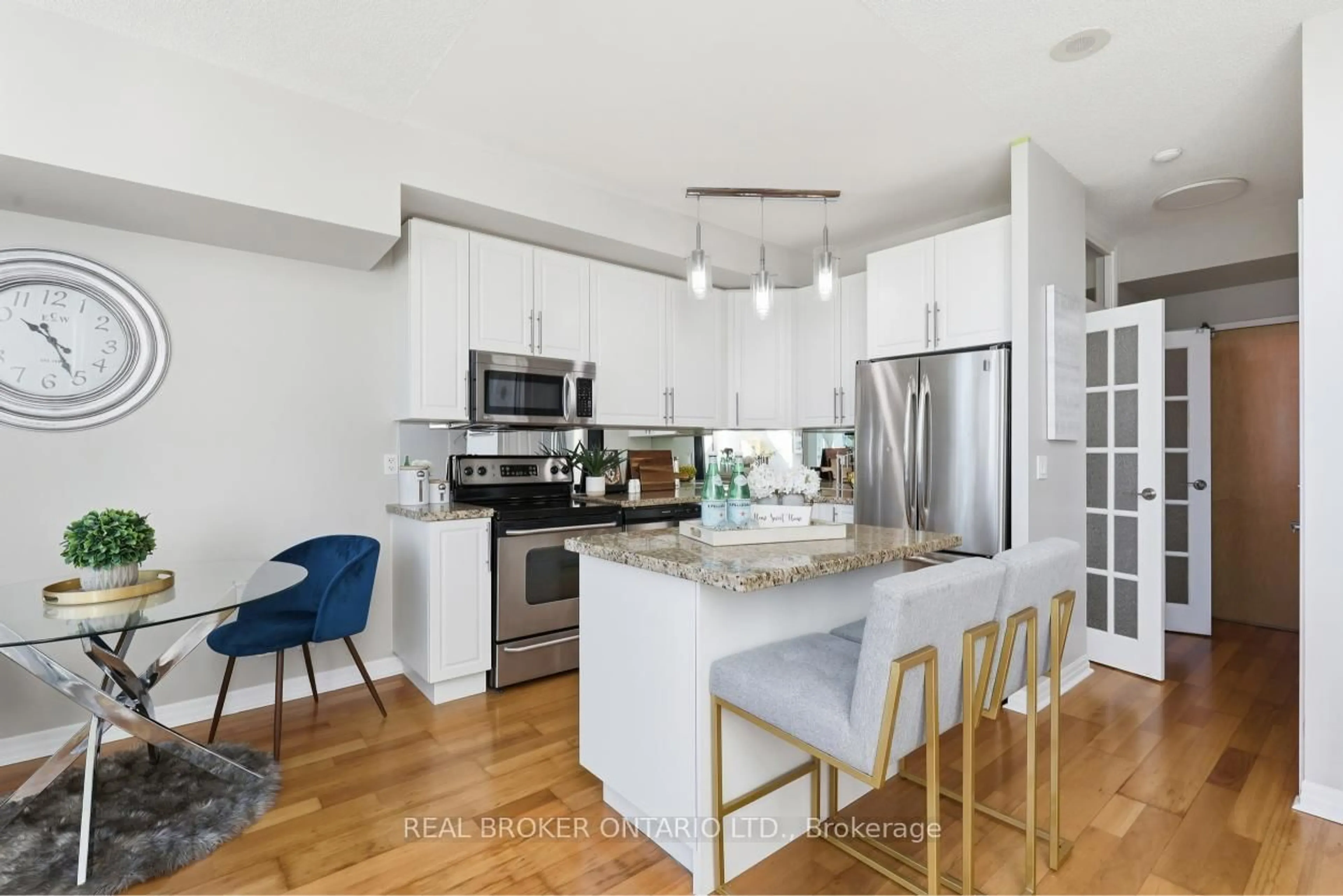 Open concept kitchen, unknown for 220 Burnhamthorpe Rd #903, Mississauga Ontario L5B 4N4