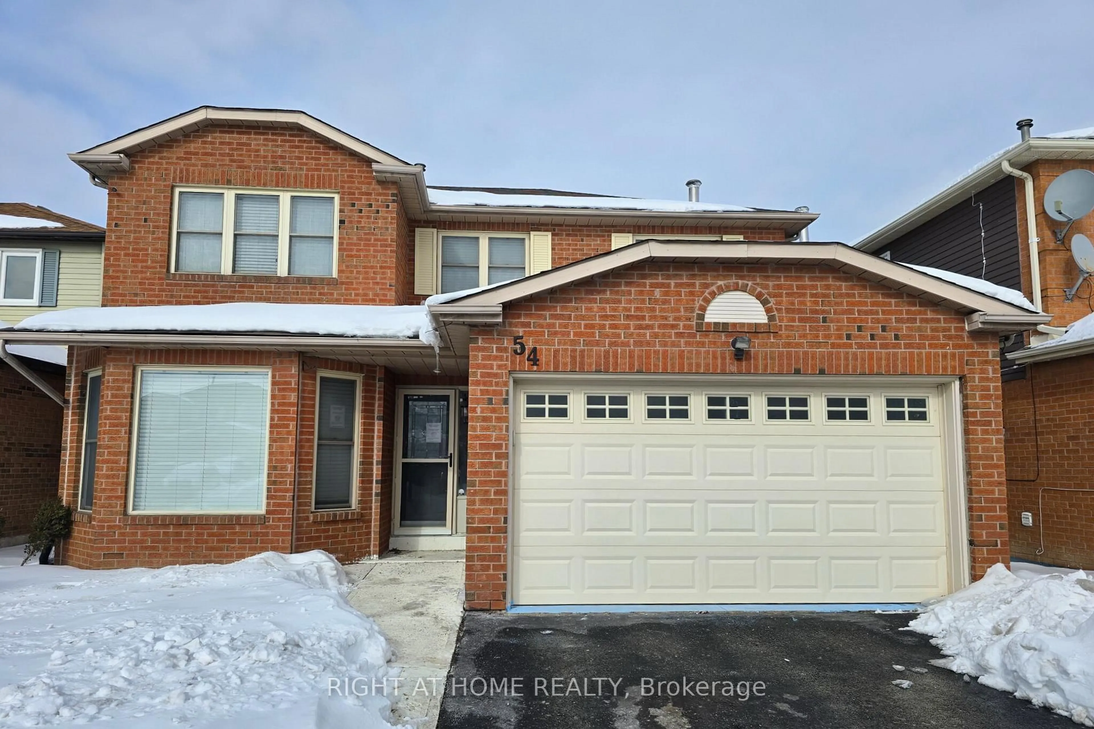Home with brick exterior material, street for 54 WOODSIDE Crt, Brampton Ontario L6Y 3Z2