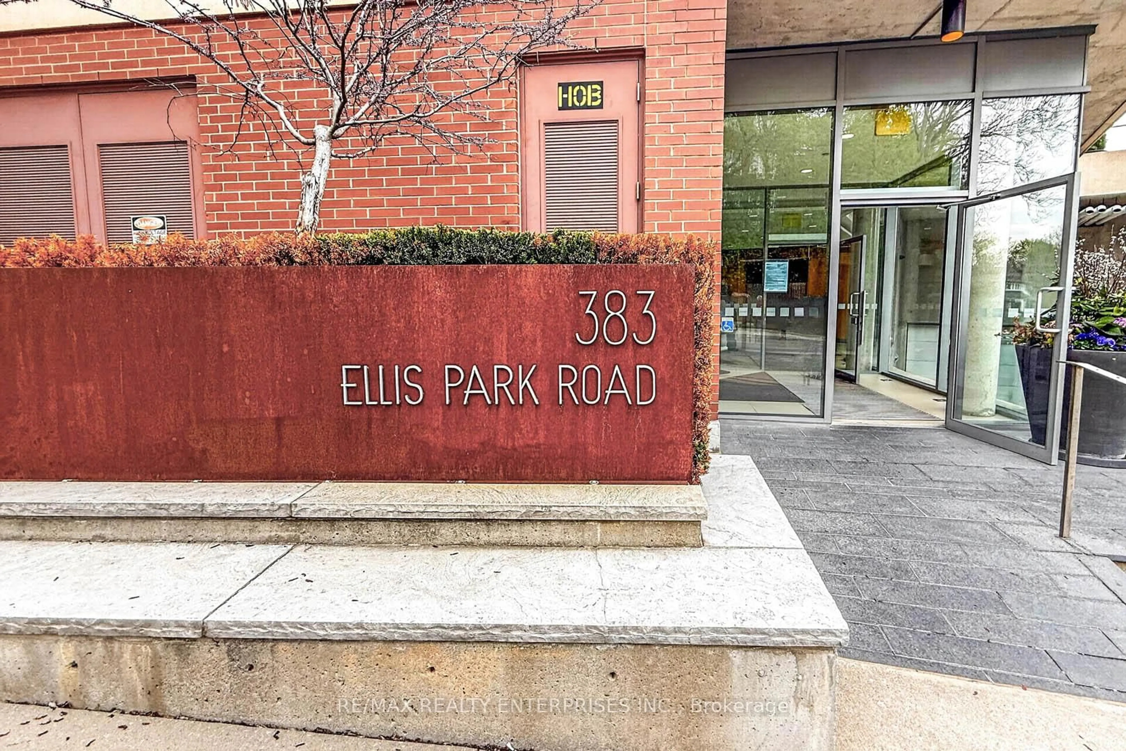 Unknown for 383 Ellis Park Rd #802, Toronto Ontario M6S 5B2