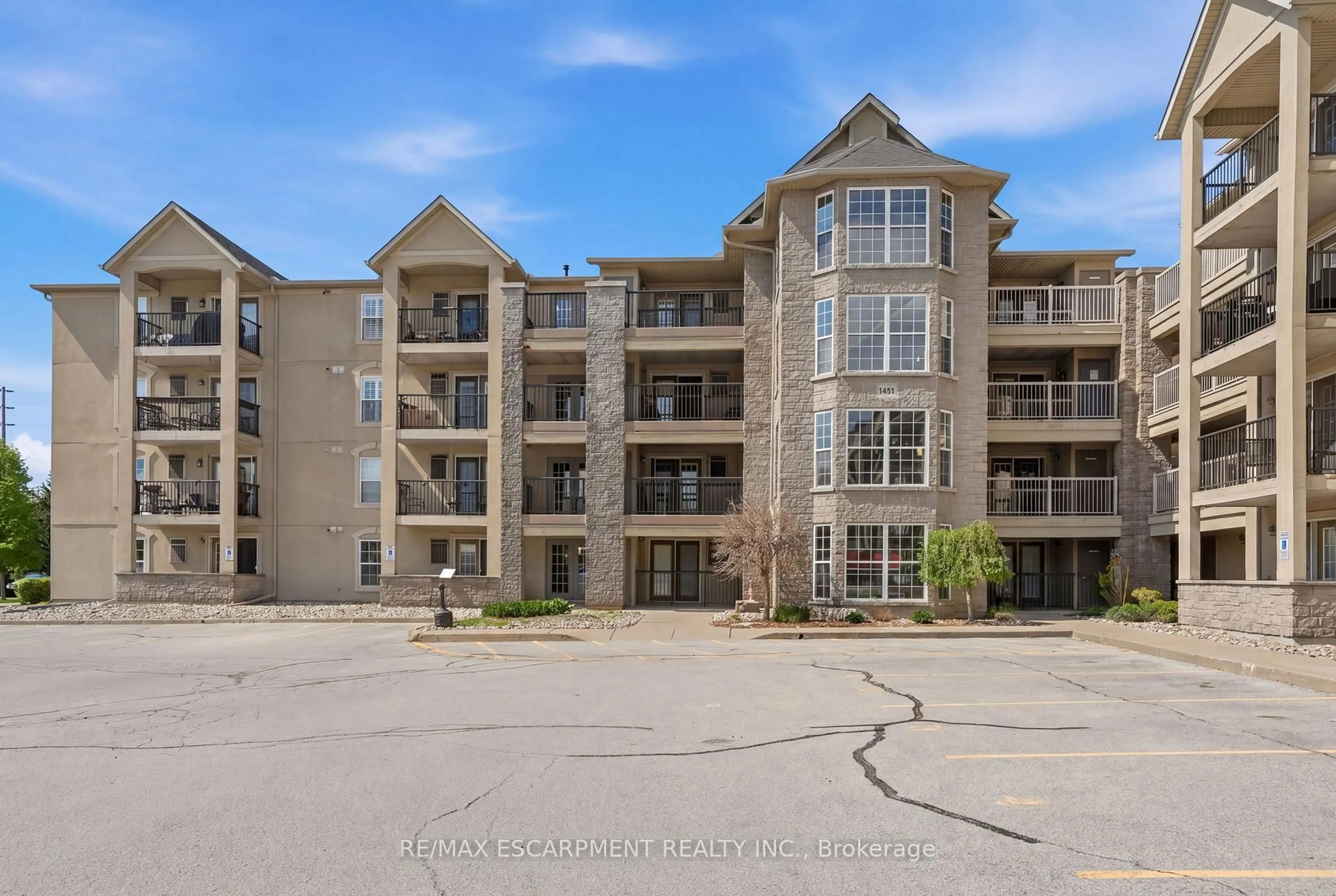 A pic from outside/outdoor area/front of a property/back of a property/a pic from drone, water/lake/river/ocean view for 1451 WALKERS Line #216, Burlington Ontario L7M 4P1