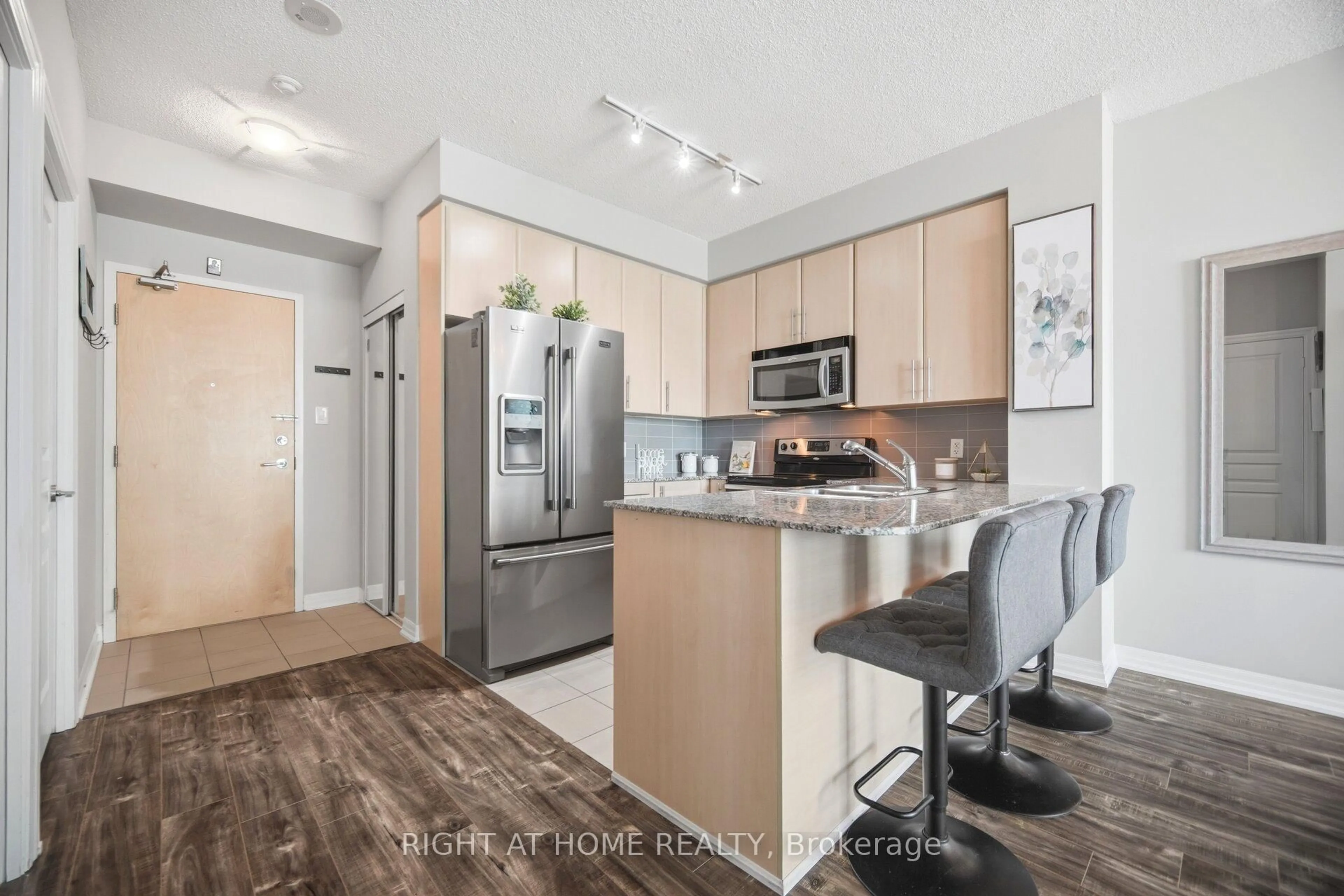 Open concept kitchen, unknown for 3515 Kariya Dr #803, Mississauga Ontario L5B 0C1