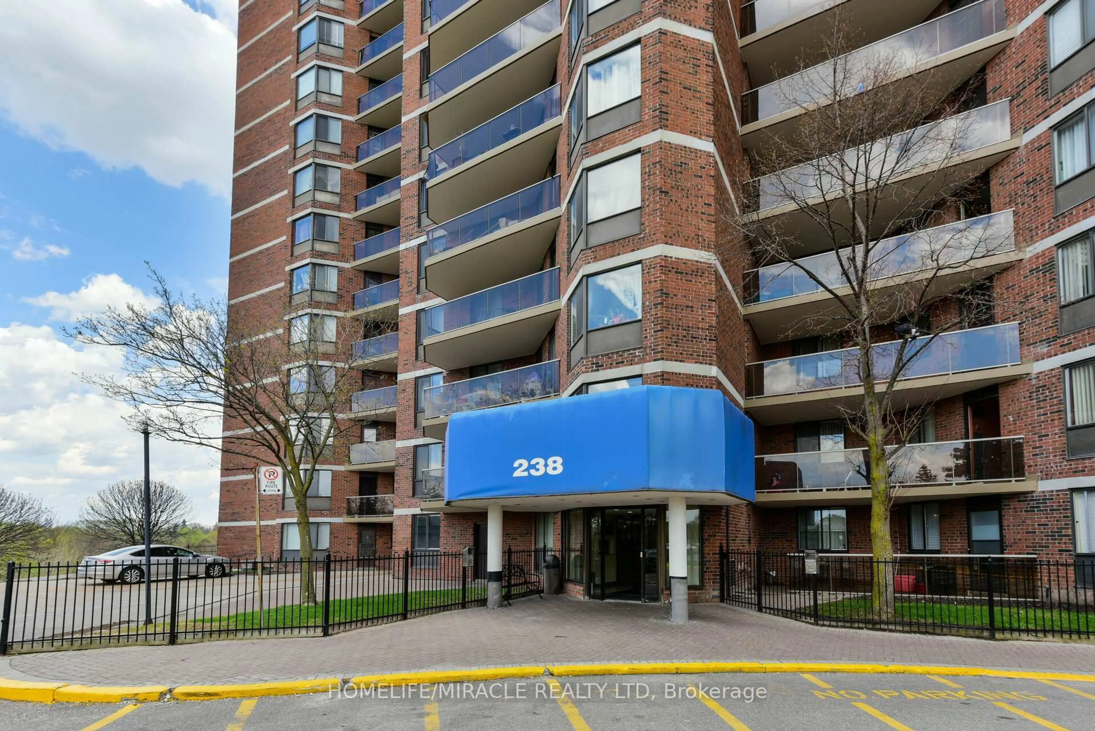 Indoor foyer for 238 Albion Rd #102, Toronto Ontario M9W 6A7