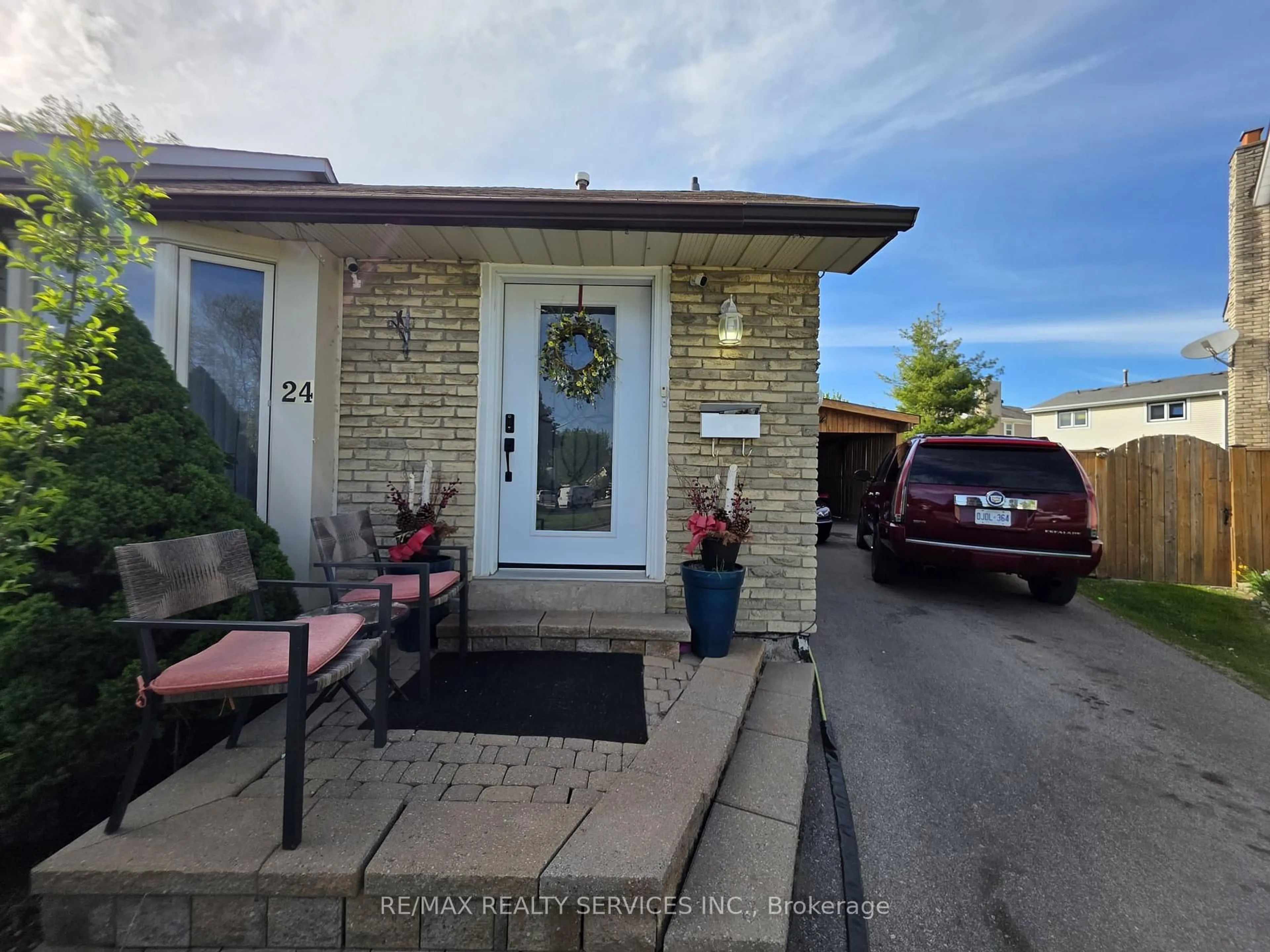 Home with brick exterior material, street for 24 Kindle Crt, Brampton Ontario L6Z 1B2
