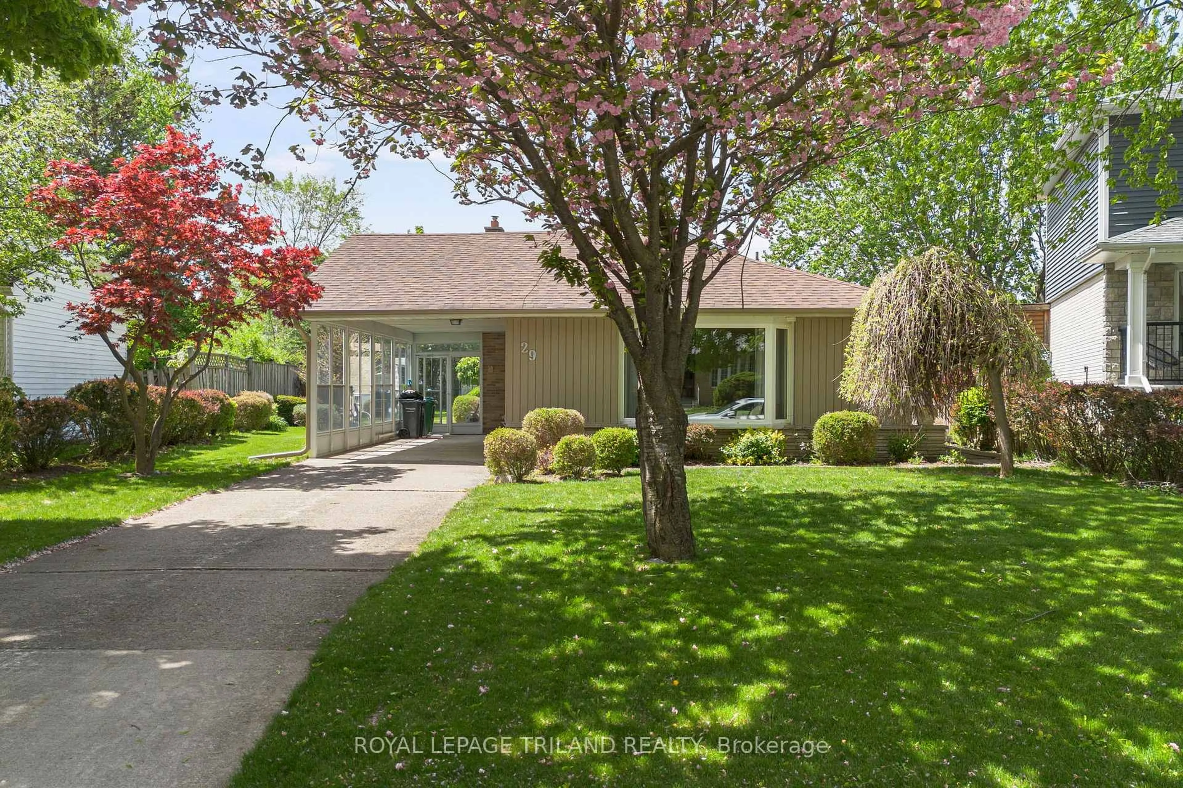 Unknown for 29 Ladore Dr, Brampton Ontario L6Y 1V4