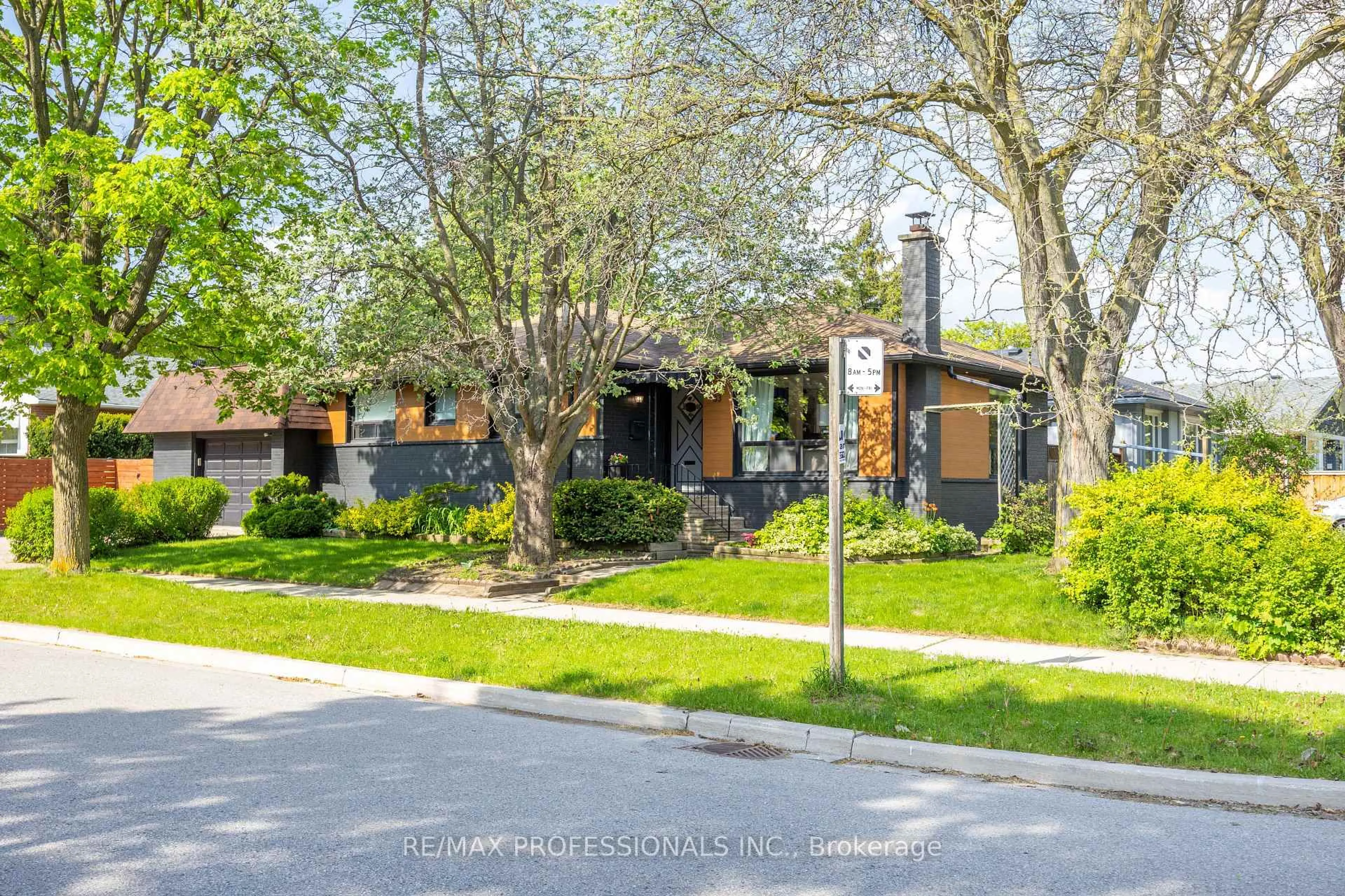 Home with brick exterior material, street for 33 Brampton Rd, Toronto Ontario M9R 3J3