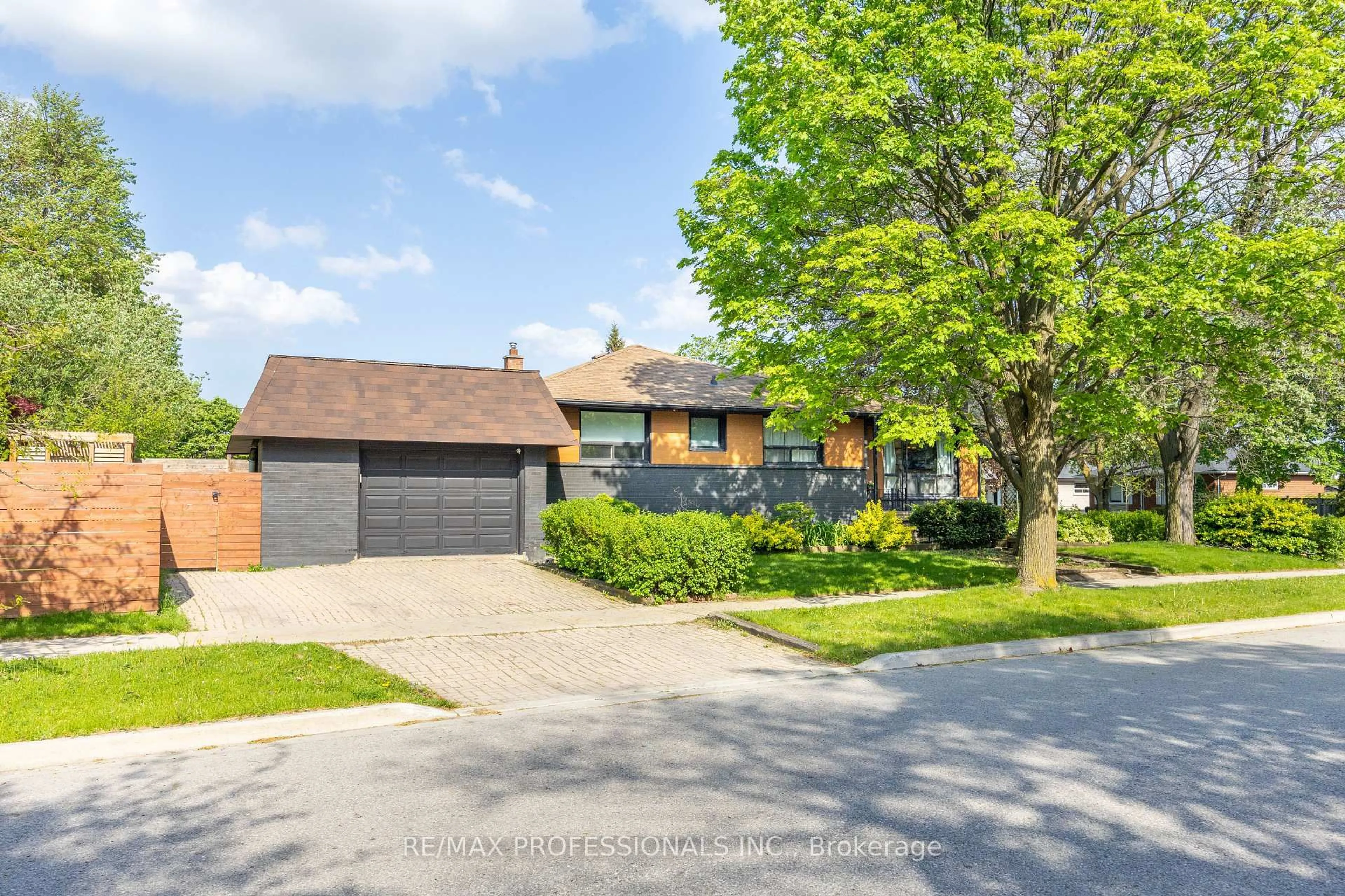 Home with brick exterior material, street for 33 Brampton Rd, Toronto Ontario M9R 3J3
