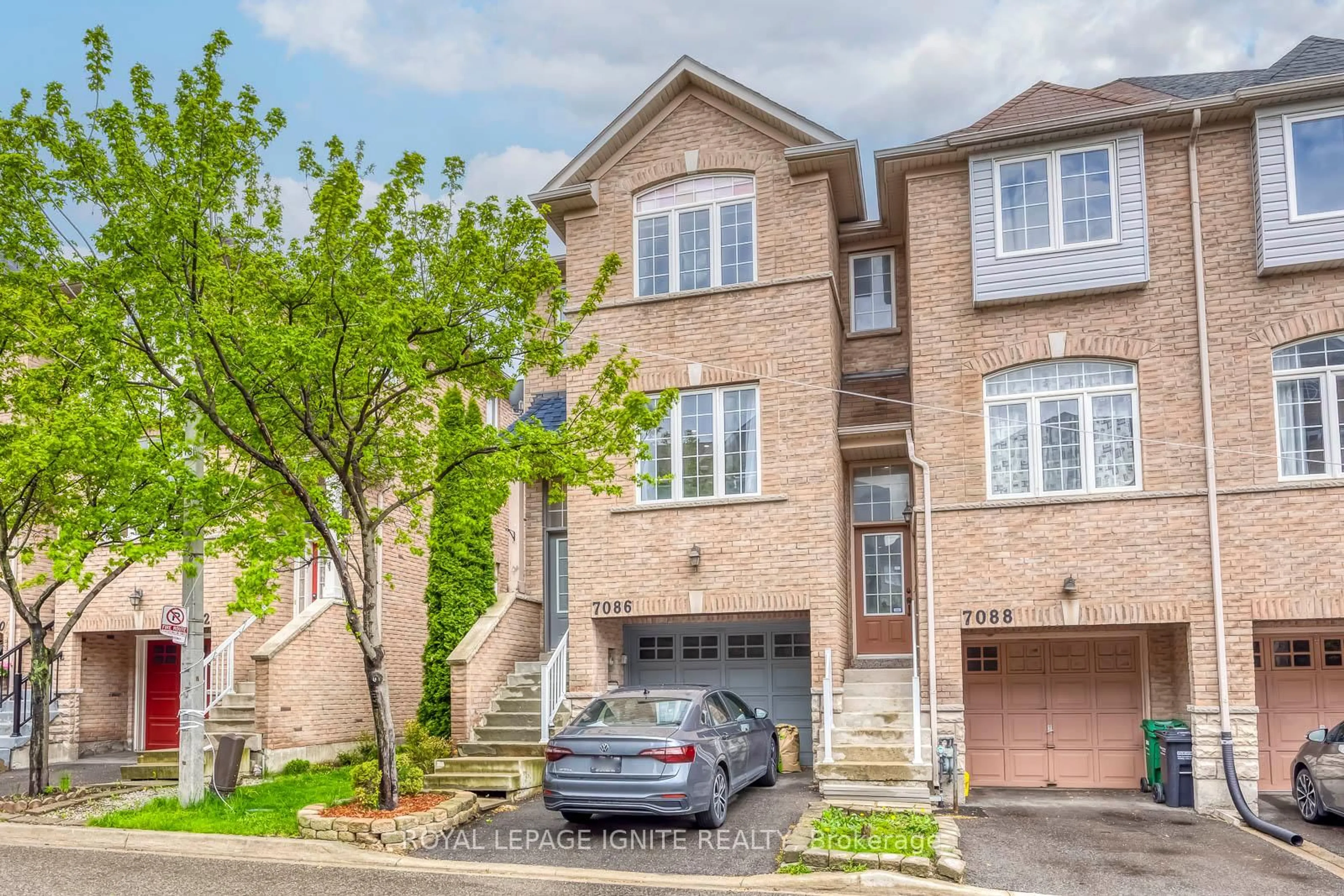 Unknown for 7086 Fairmeadow Cres, Mississauga Ontario L5N 8R5