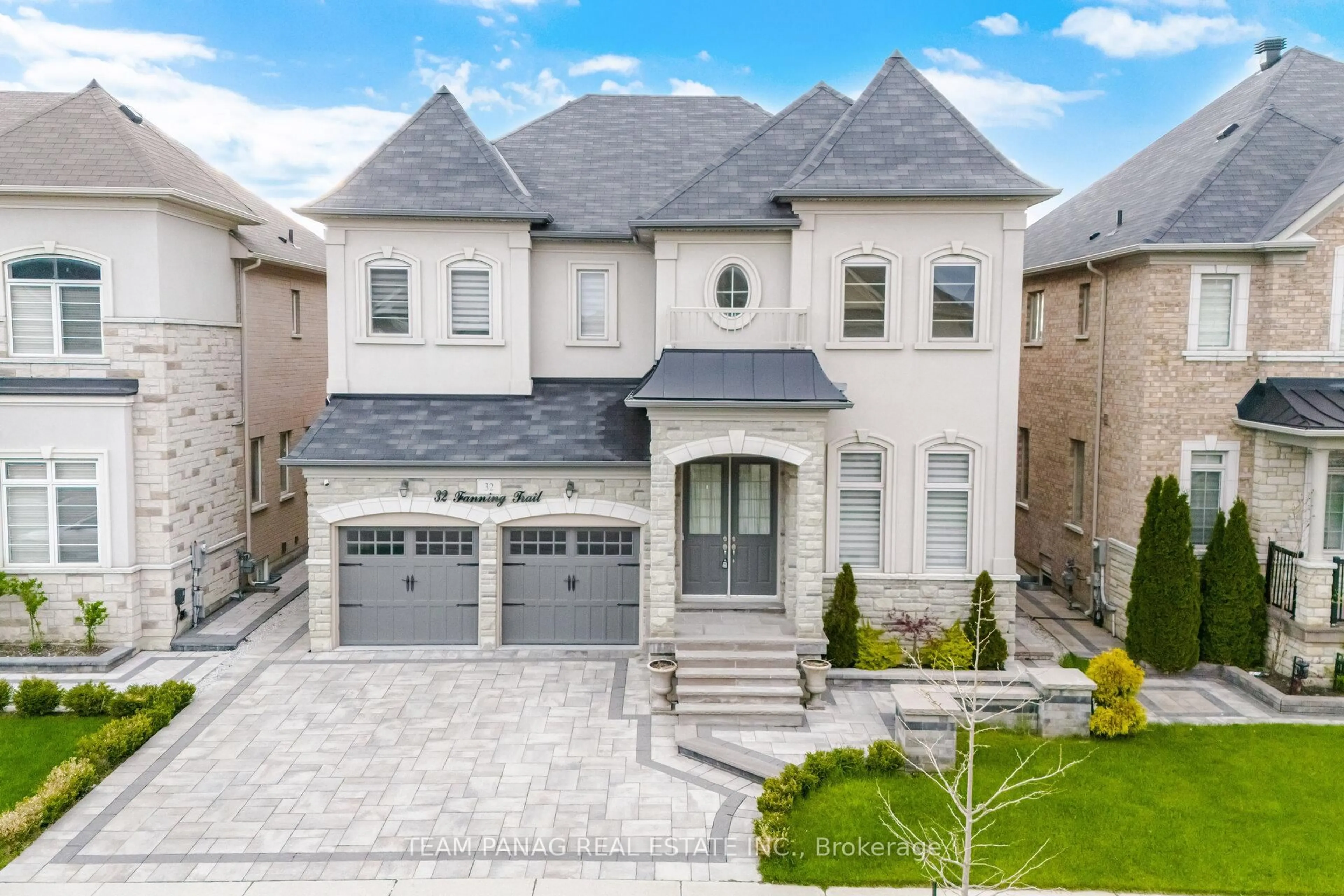 Home with brick exterior material, street for 32 Fanning Tr, Brampton Ontario L6P 4N5