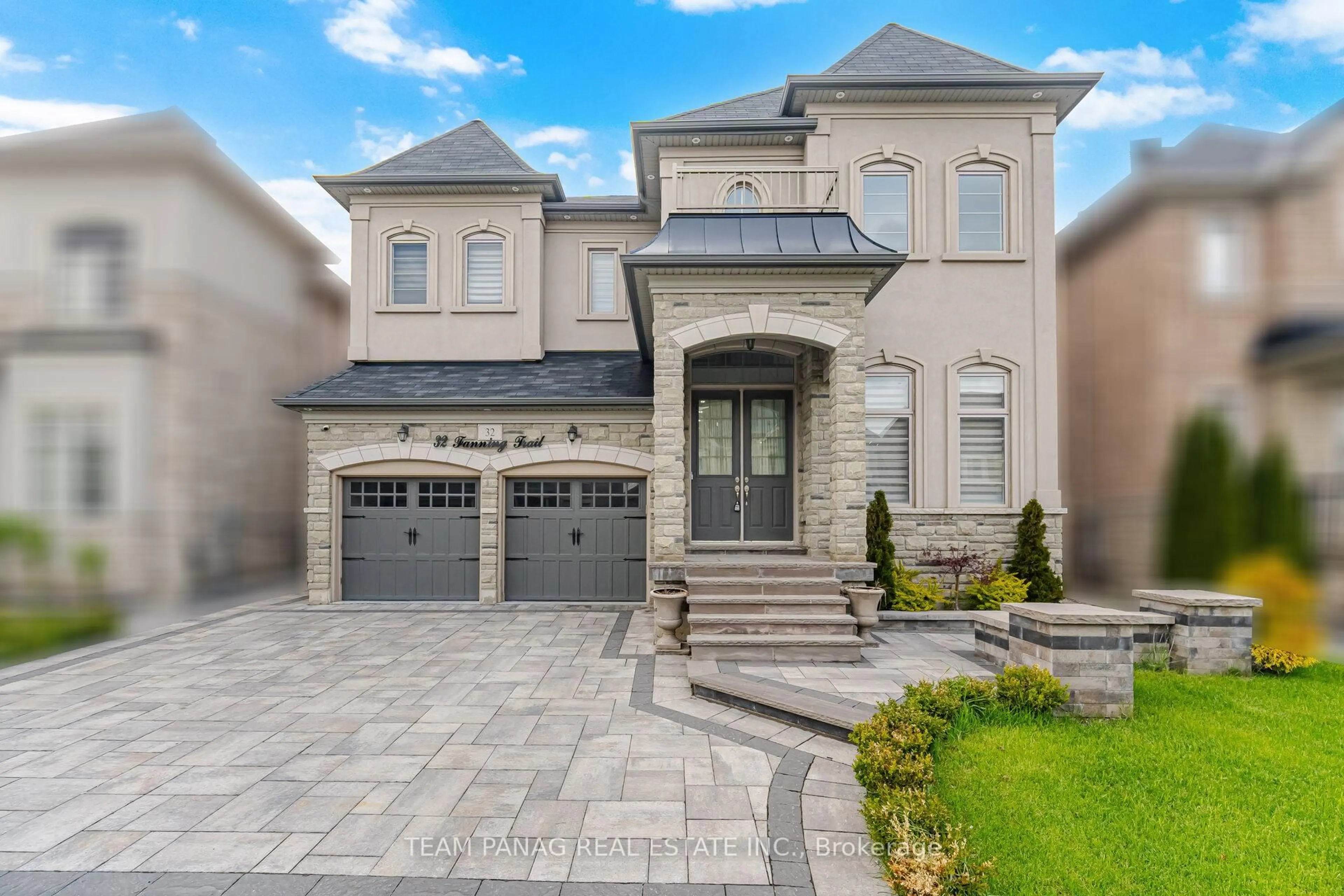 Home with brick exterior material, street for 32 Fanning Tr, Brampton Ontario L6P 4N5