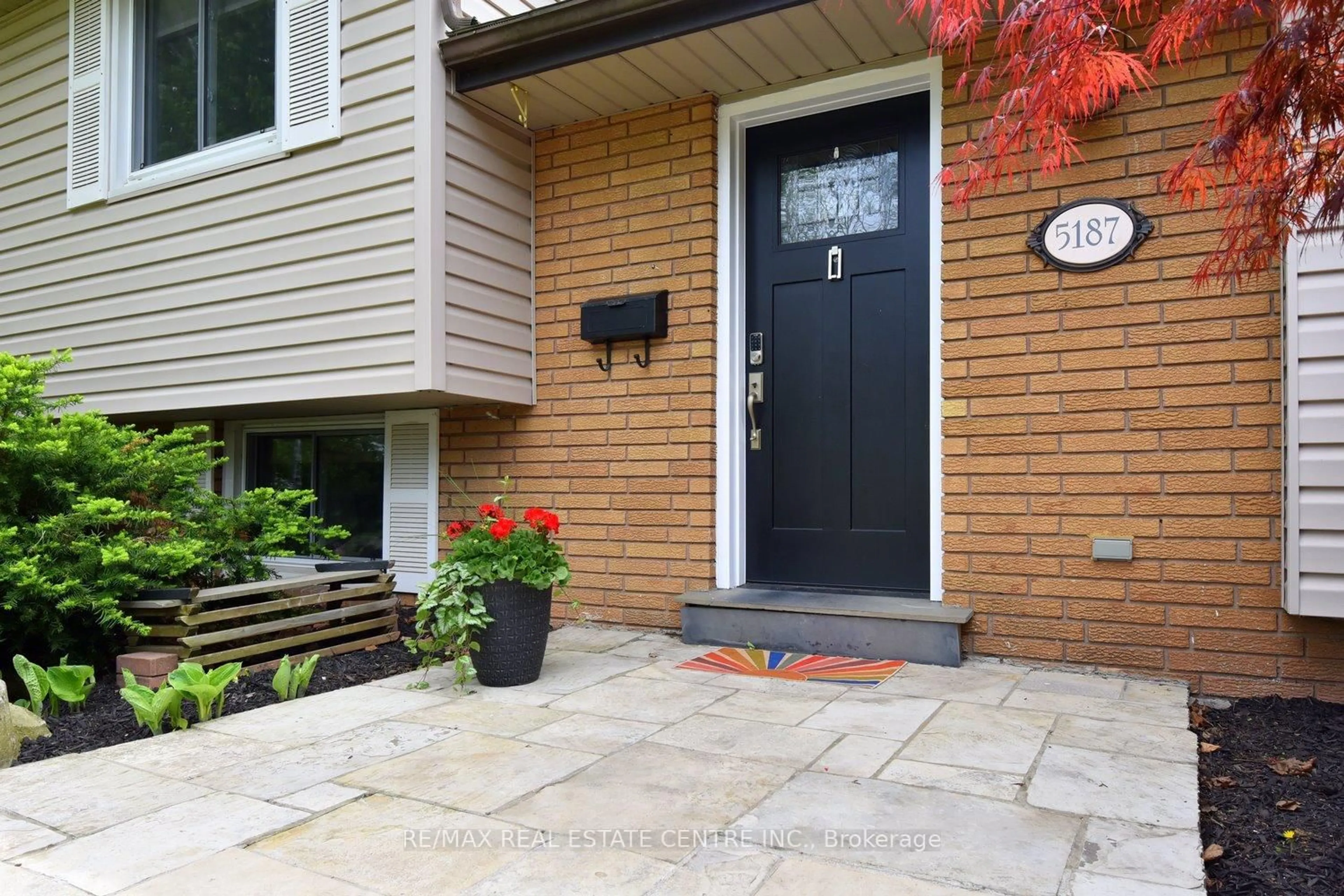 Unknown for 5187 Cedarbrook Cres, Burlington Ontario L7L 3P9
