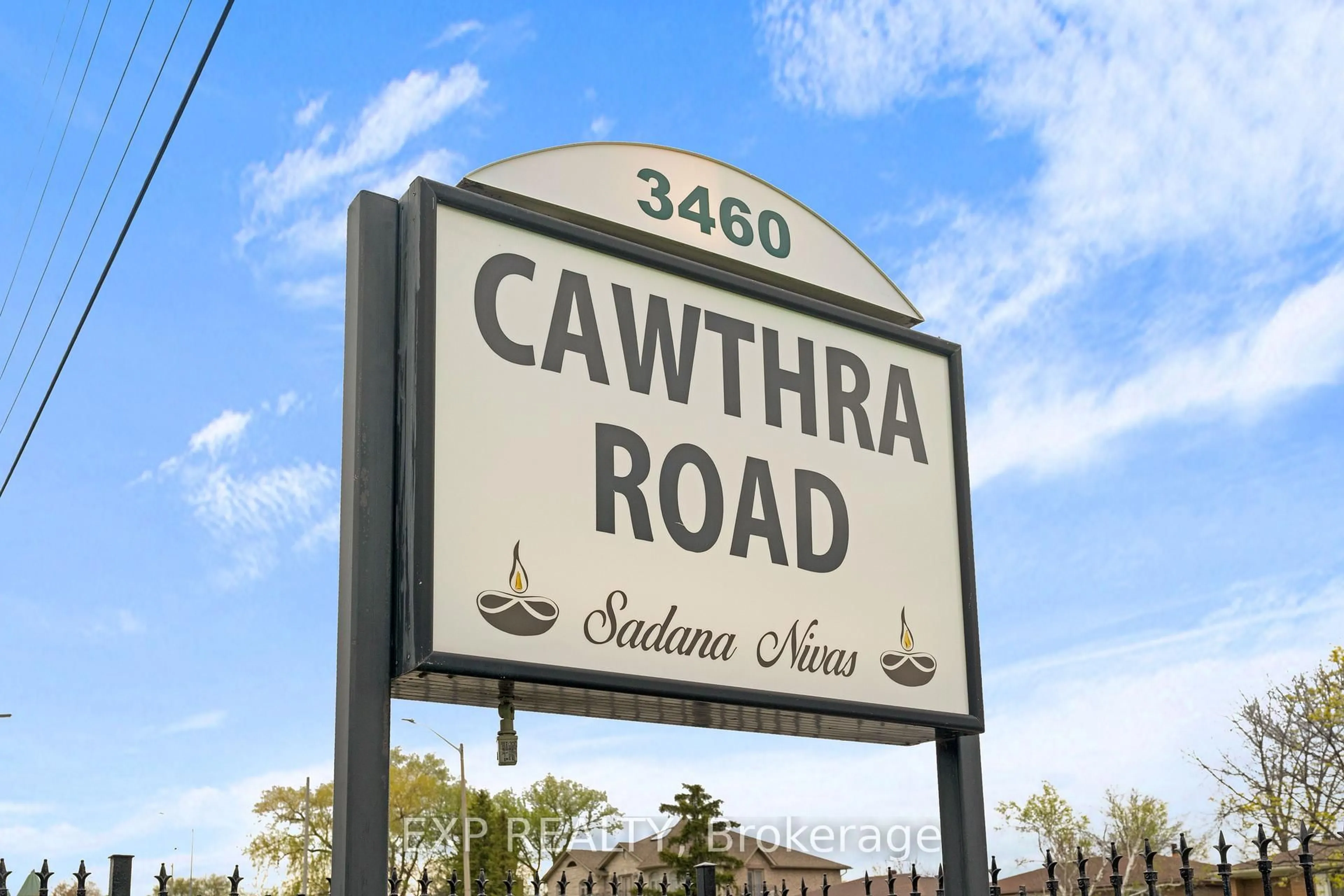 Unknown for 3460 Cawthra Rd, Mississauga Ontario L5A 2X7
