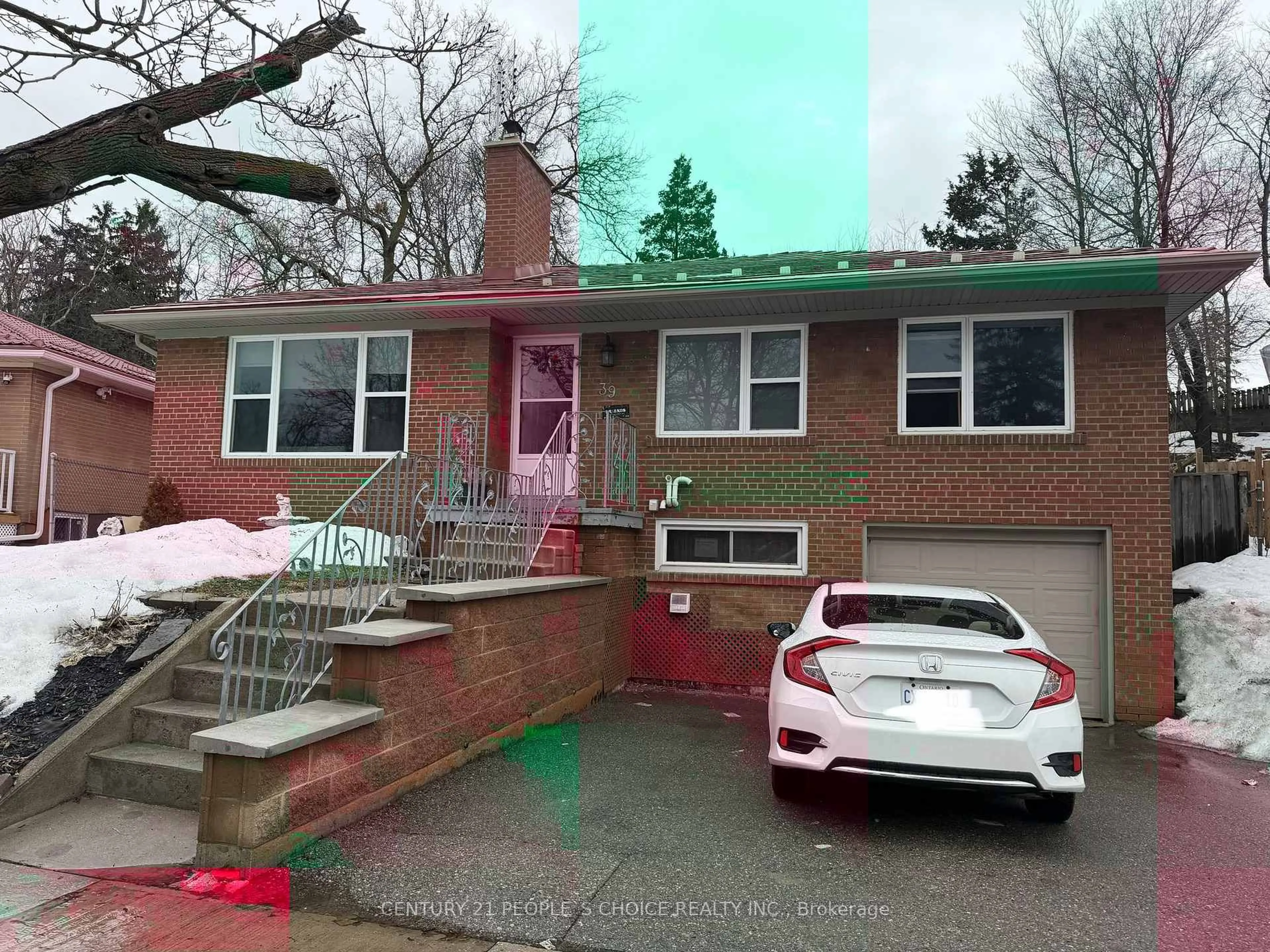 Home with brick exterior material, street for 39 Meadowland Dr, Brampton Ontario L6W 2R5