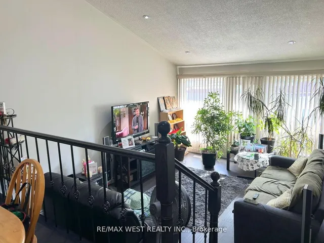 260 John Garland Blvd #234, Toronto 5