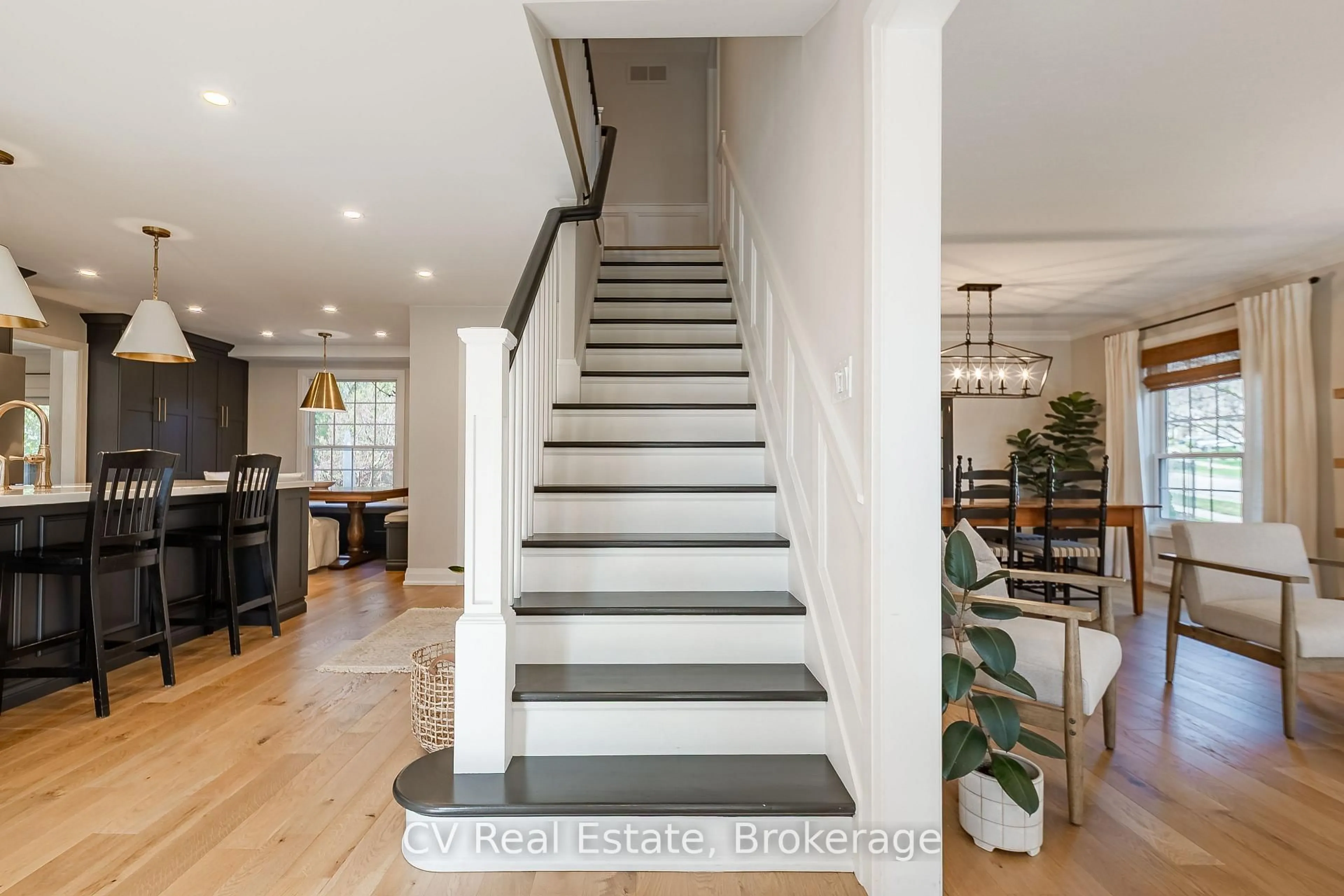 Unknown for 1149 Crofton Way, Burlington Ontario L7P 3A8