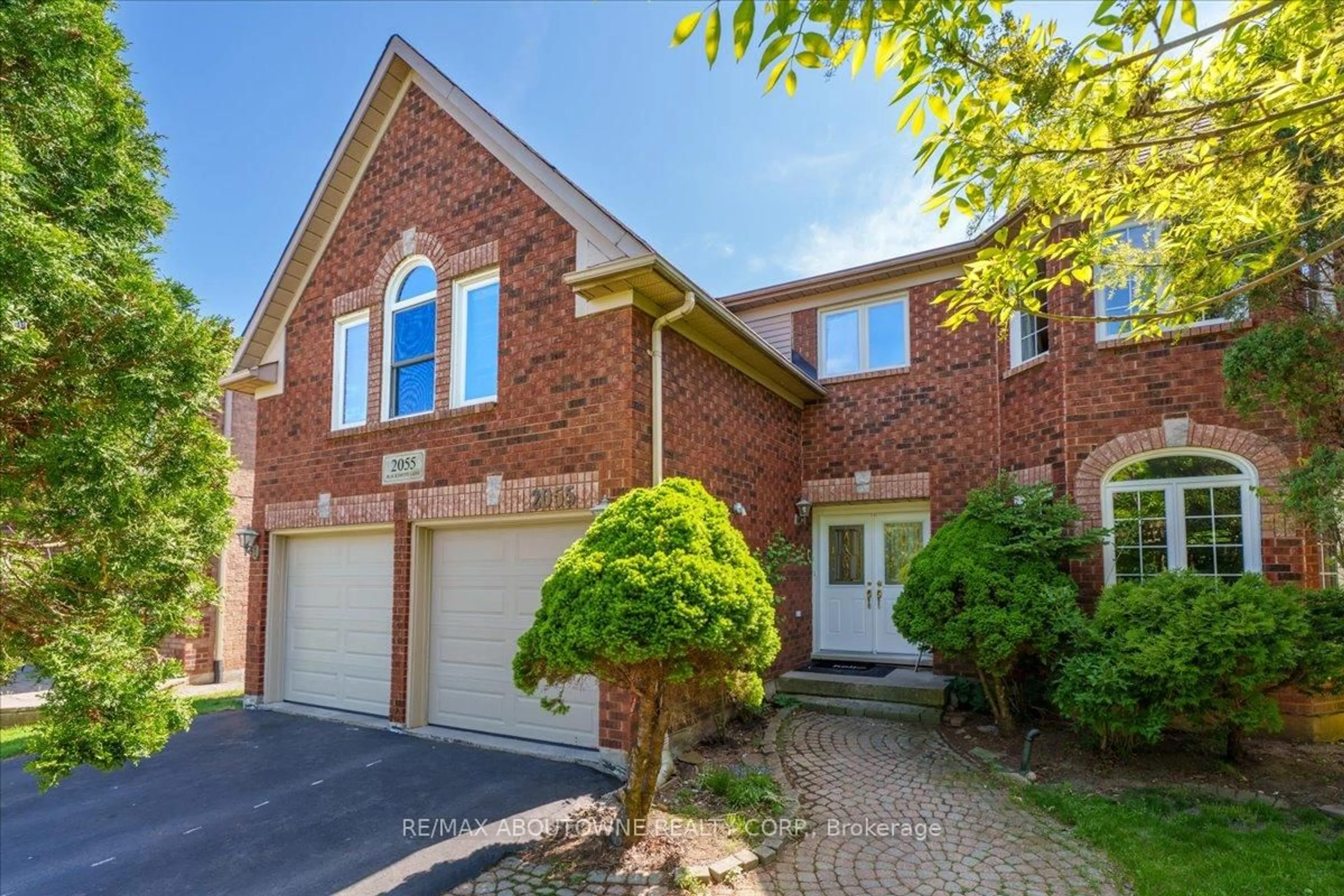 Home with brick exterior material, street for 2055 Blacksmith Lane, Oakville Ontario L6M 3A3