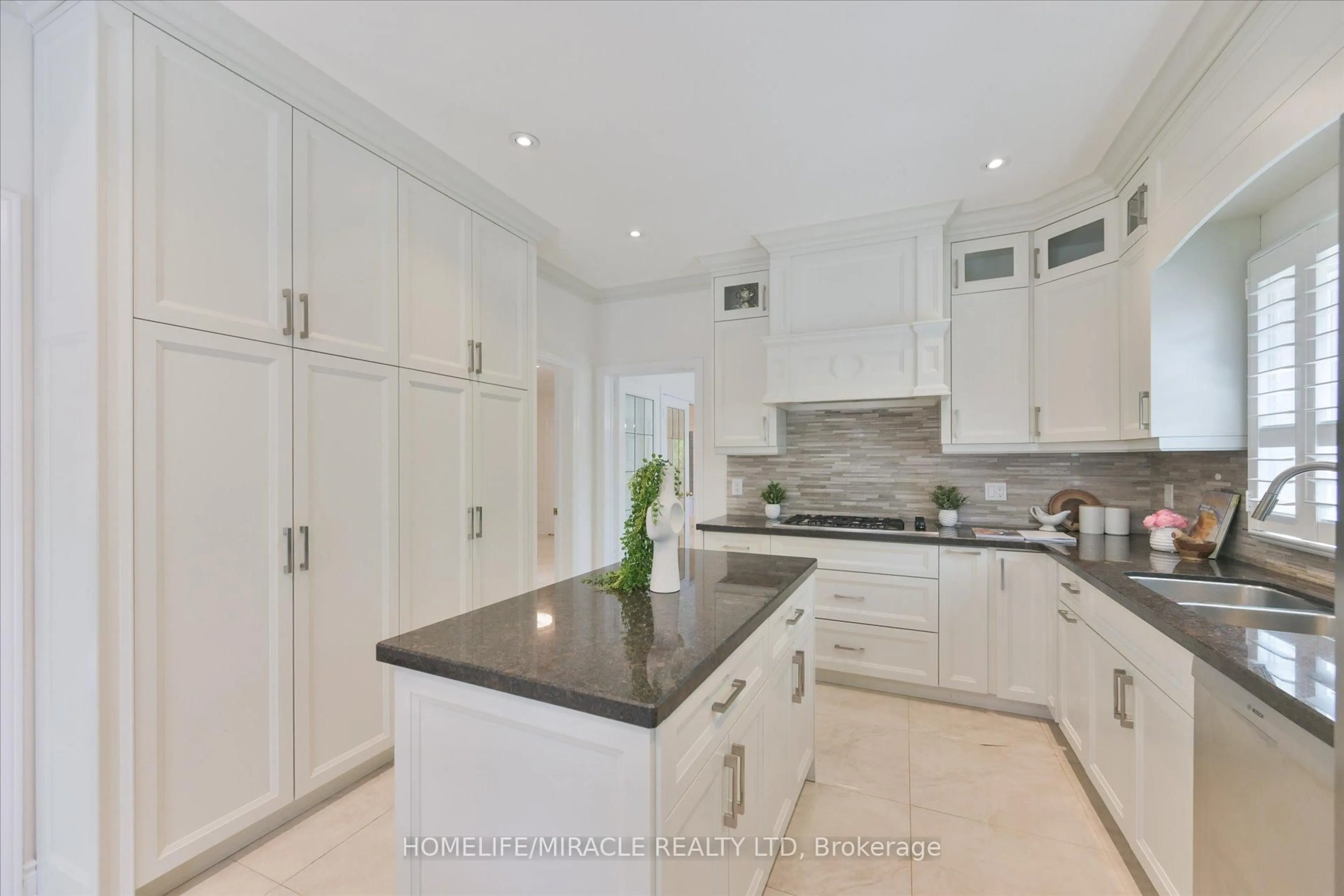 Contemporary kitchen, ceramic/tile floor for 2479 Rathlin Crt, Mississauga Ontario L5K 2S4