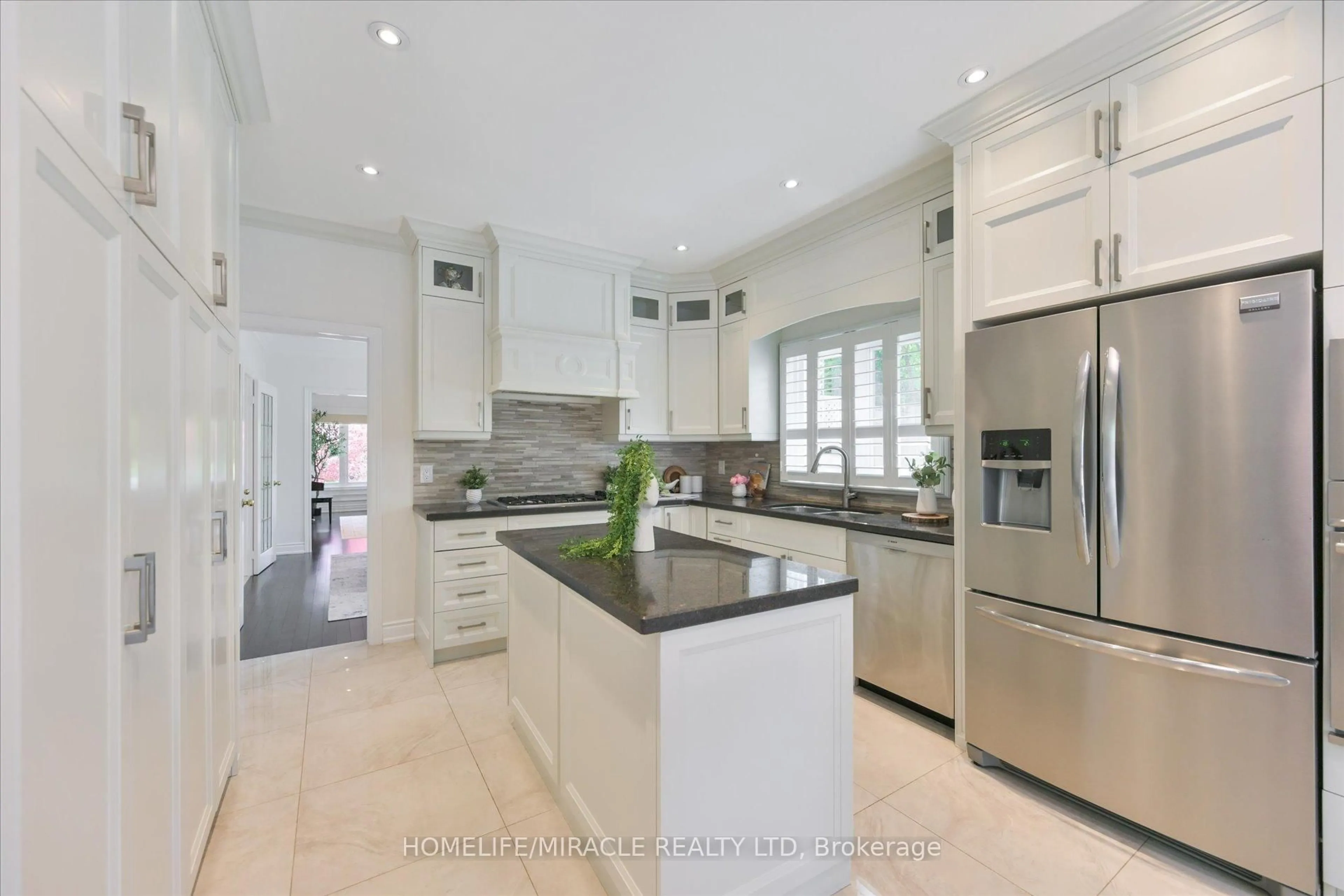 Contemporary kitchen, ceramic/tile floor for 2479 Rathlin Crt, Mississauga Ontario L5K 2S4
