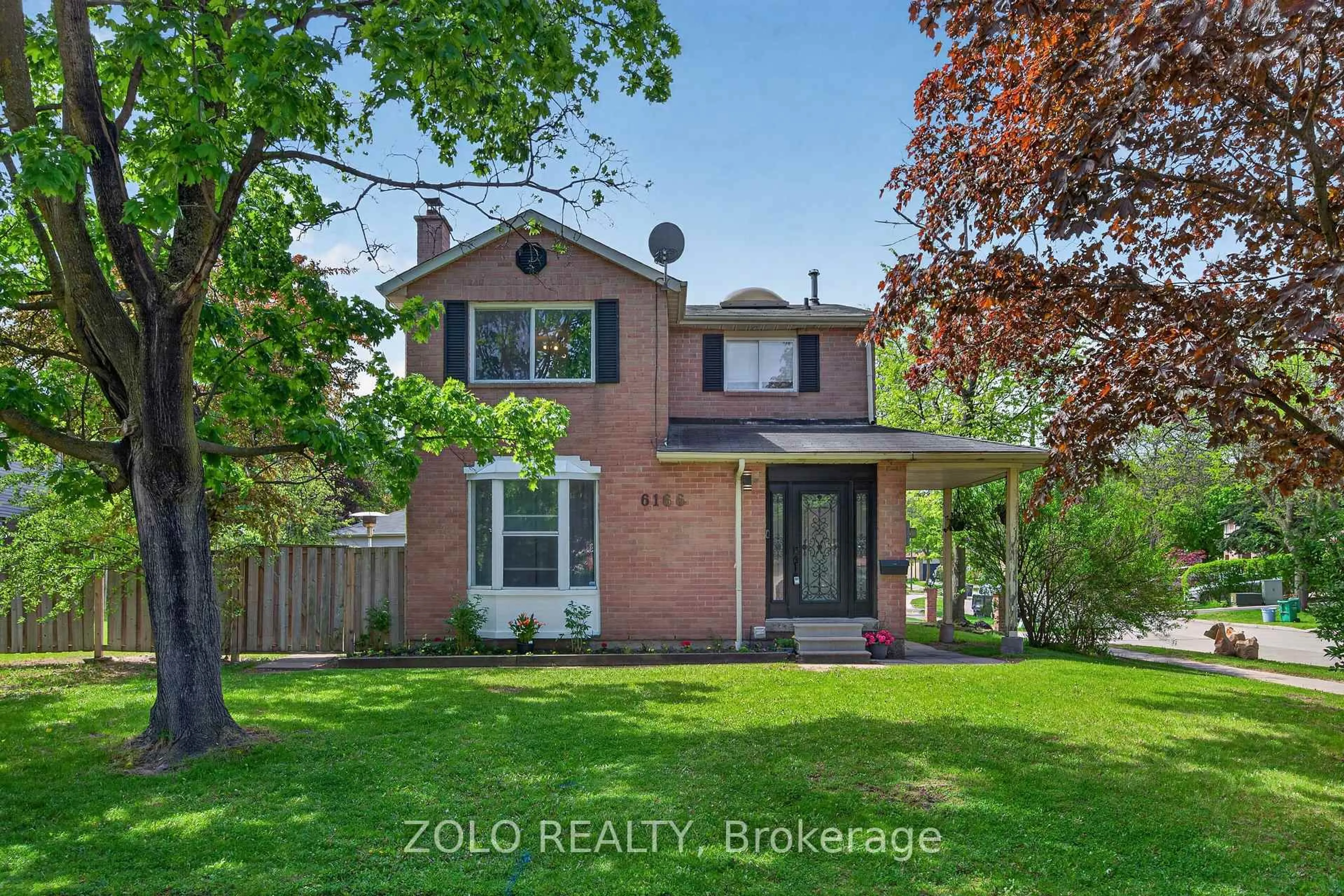 Home with brick exterior material, street for 6166 Kindree Circ, Mississauga Ontario L5N 3C2