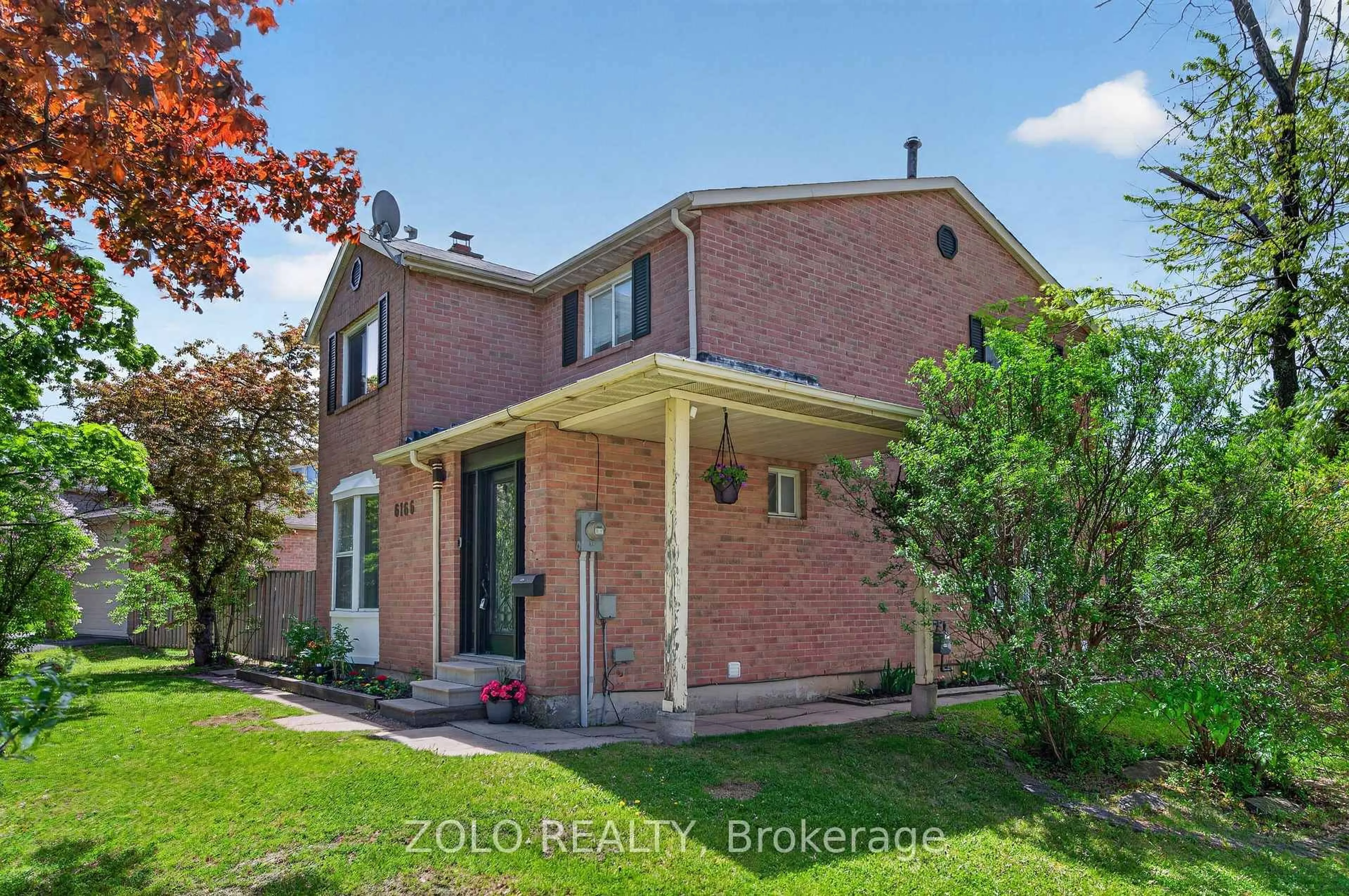 Home with brick exterior material, street for 6166 Kindree Circ, Mississauga Ontario L5N 3C2