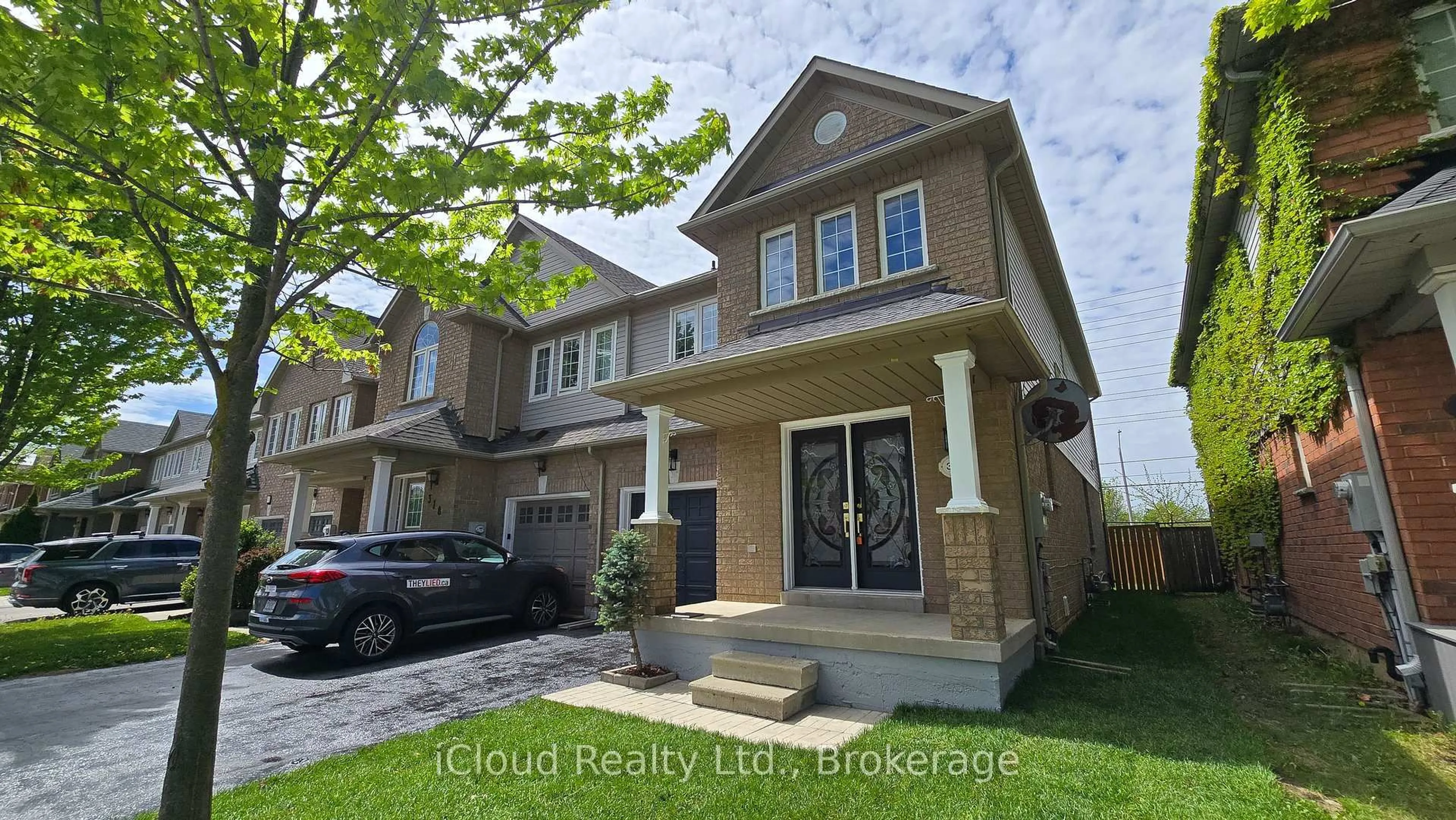 A pic from outside/outdoor area/front of a property/back of a property/a pic from drone, street for 316 Black Dr, Milton Ontario L9T 6S2