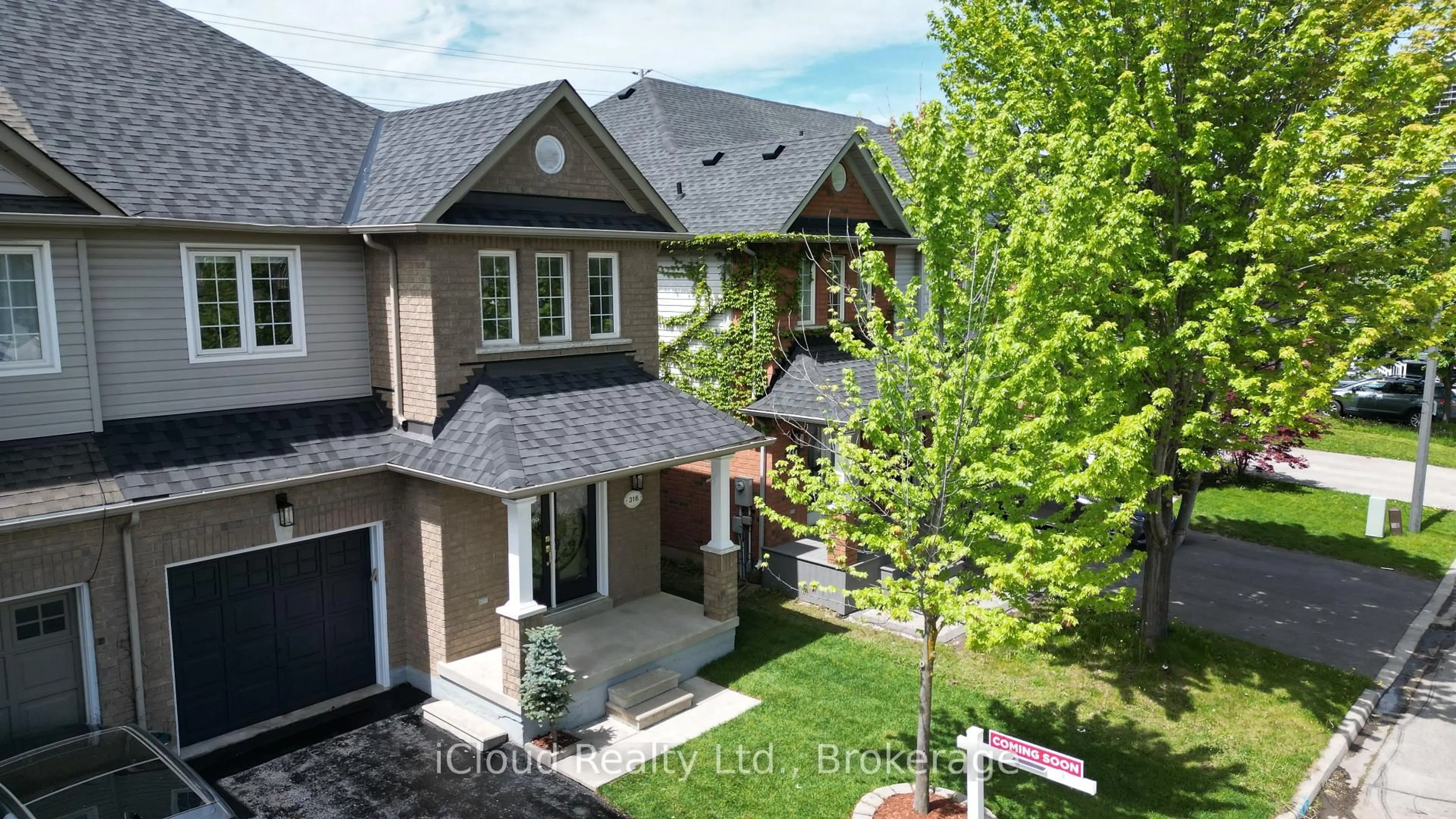 A pic from outside/outdoor area/front of a property/back of a property/a pic from drone, street for 316 Black Dr, Milton Ontario L9T 6S2