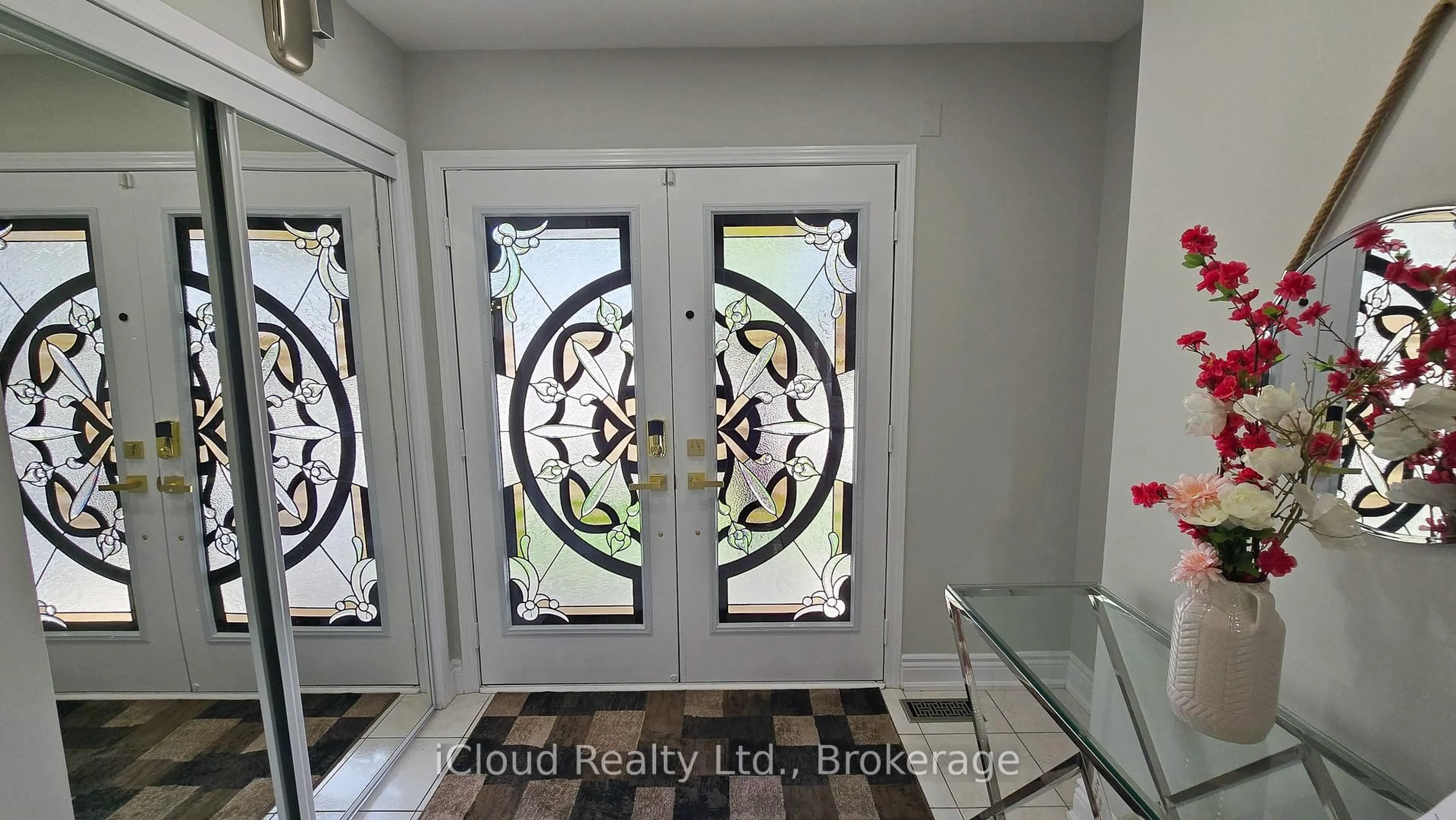 Indoor entryway for 316 Black Dr, Milton Ontario L9T 6S2