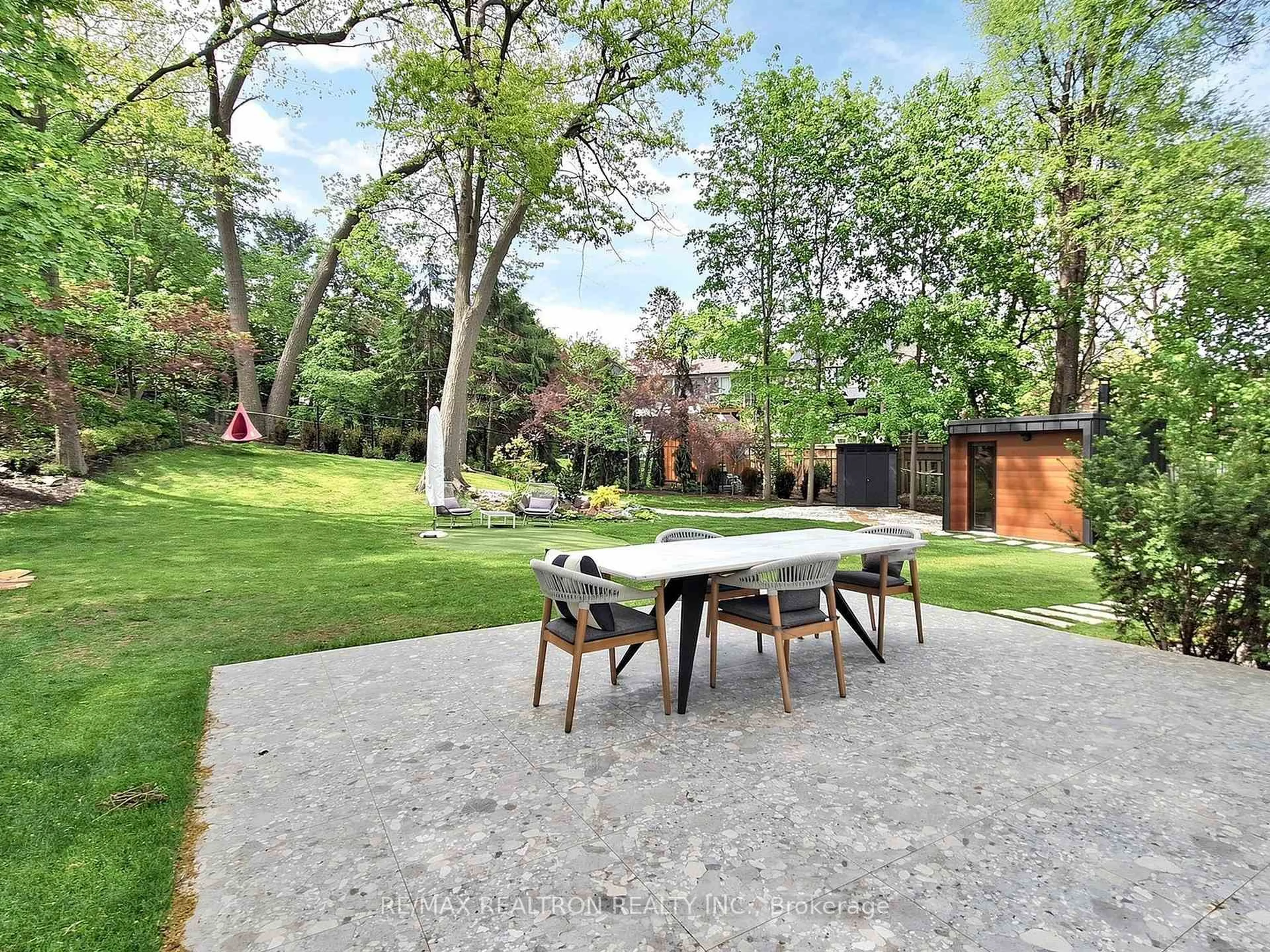 Patio, street for 8 Breezewood Dr, Toronto Ontario M8Y 2C1
