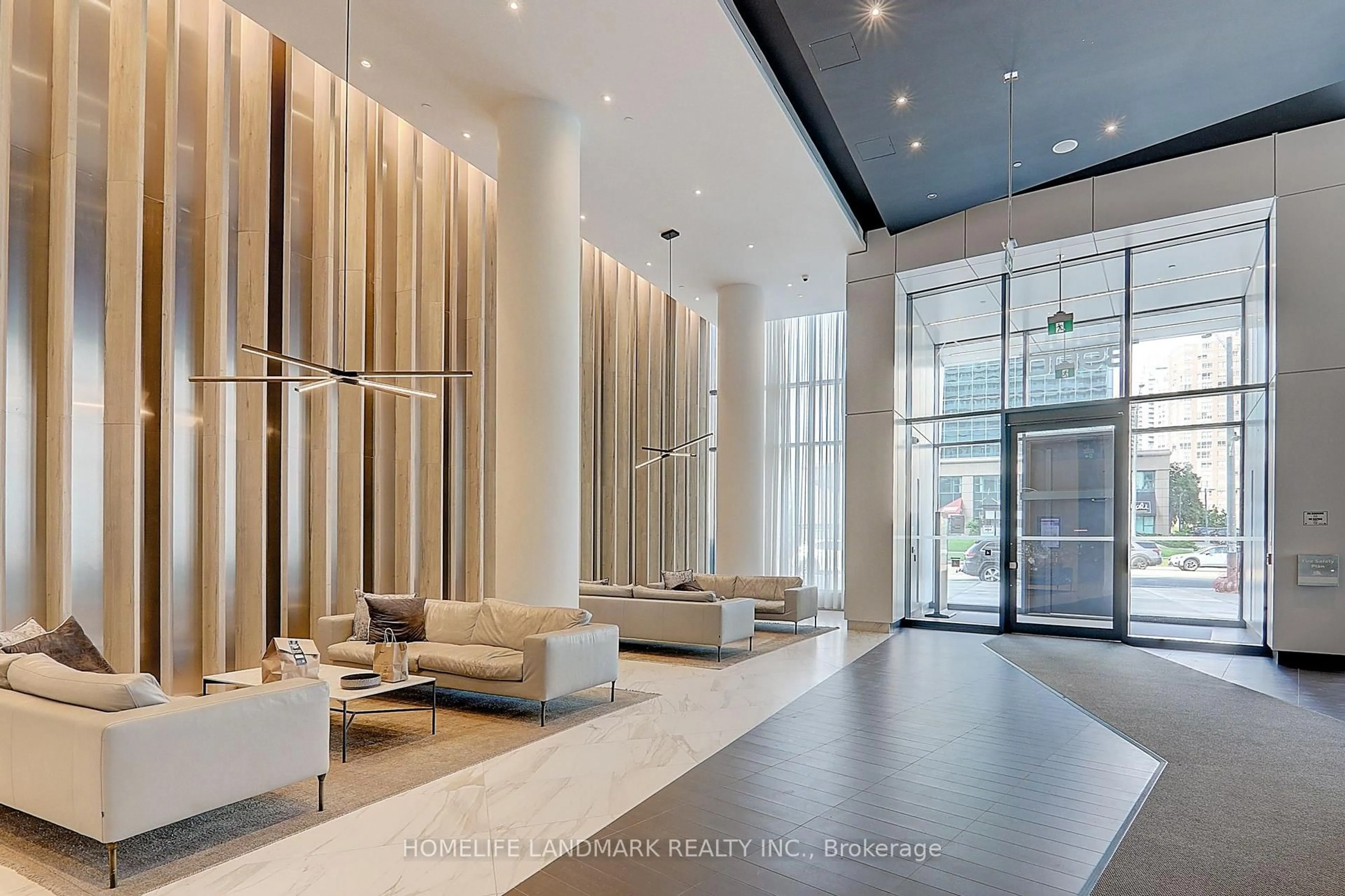 Lobby for 3900 Confederation Pkwy #3710, Mississauga Ontario L5B 0M3