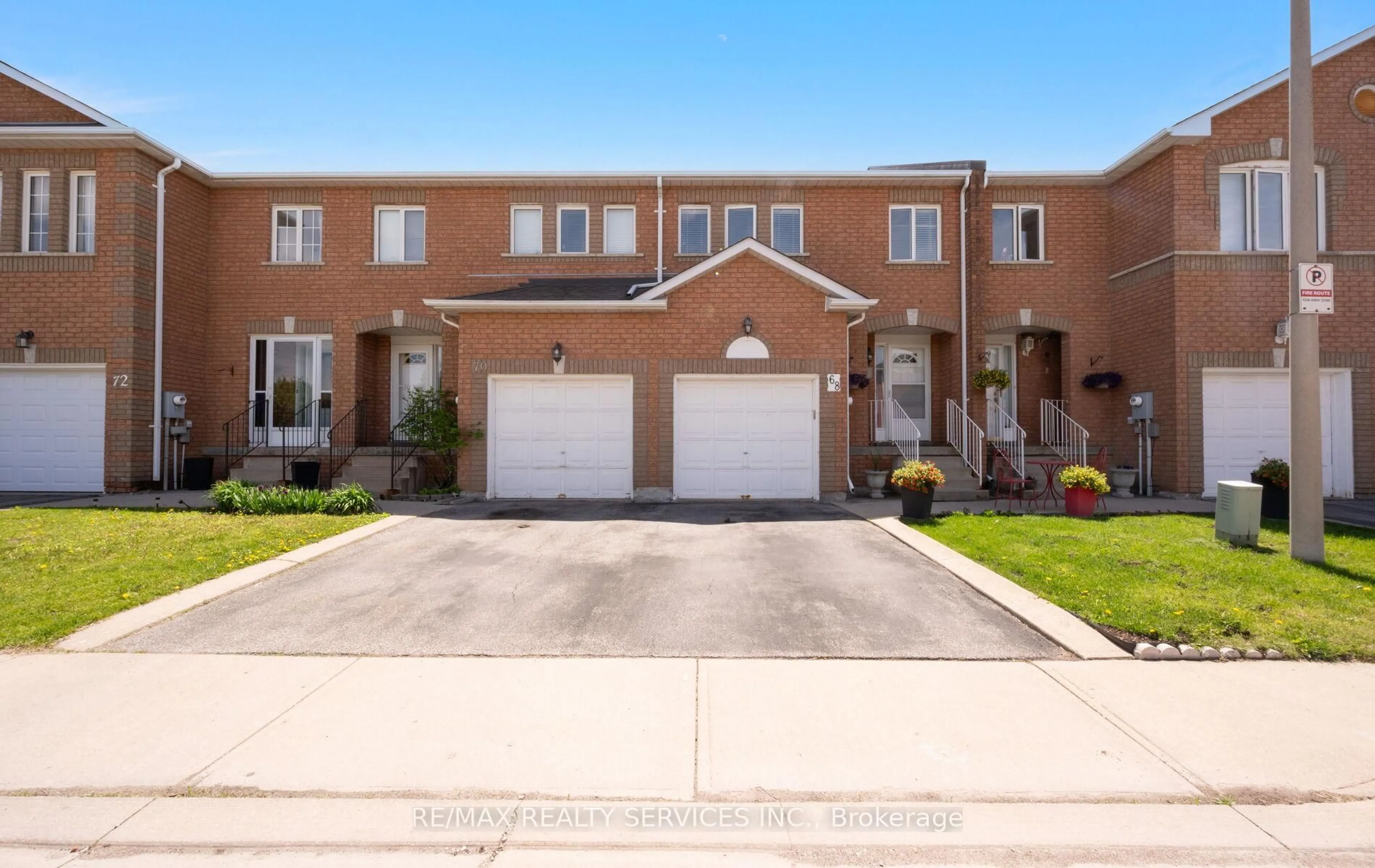 Home with brick exterior material, street for 200 Cresthaven Rd #68, Brampton Ontario L7A 1J5