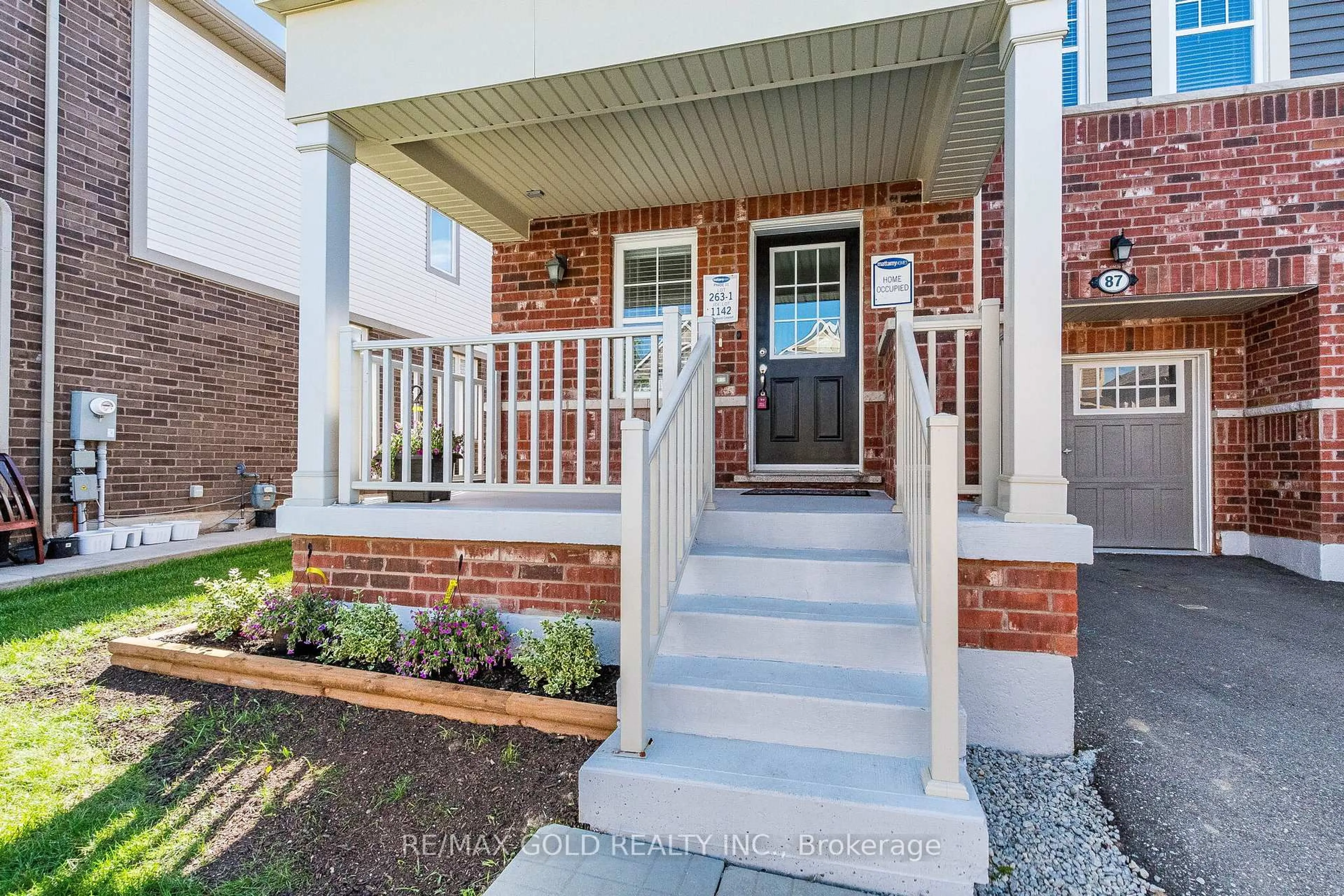 Home with brick exterior material, street for 87 Benhurst Cres, Brampton Ontario L7A 5A5