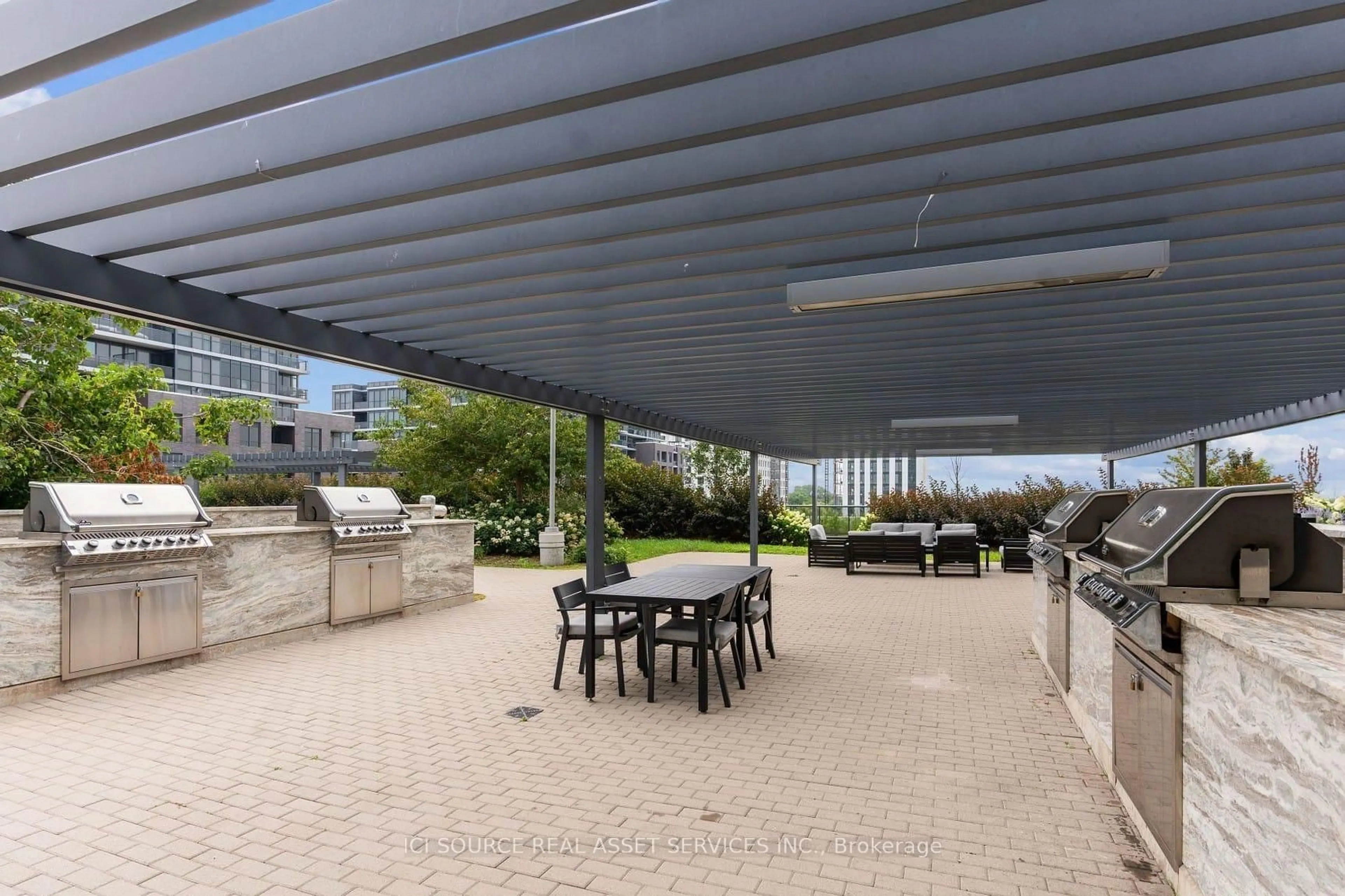 Patio, street for 30 Gibbs Rd #1009, Toronto Ontario M9B 0E4