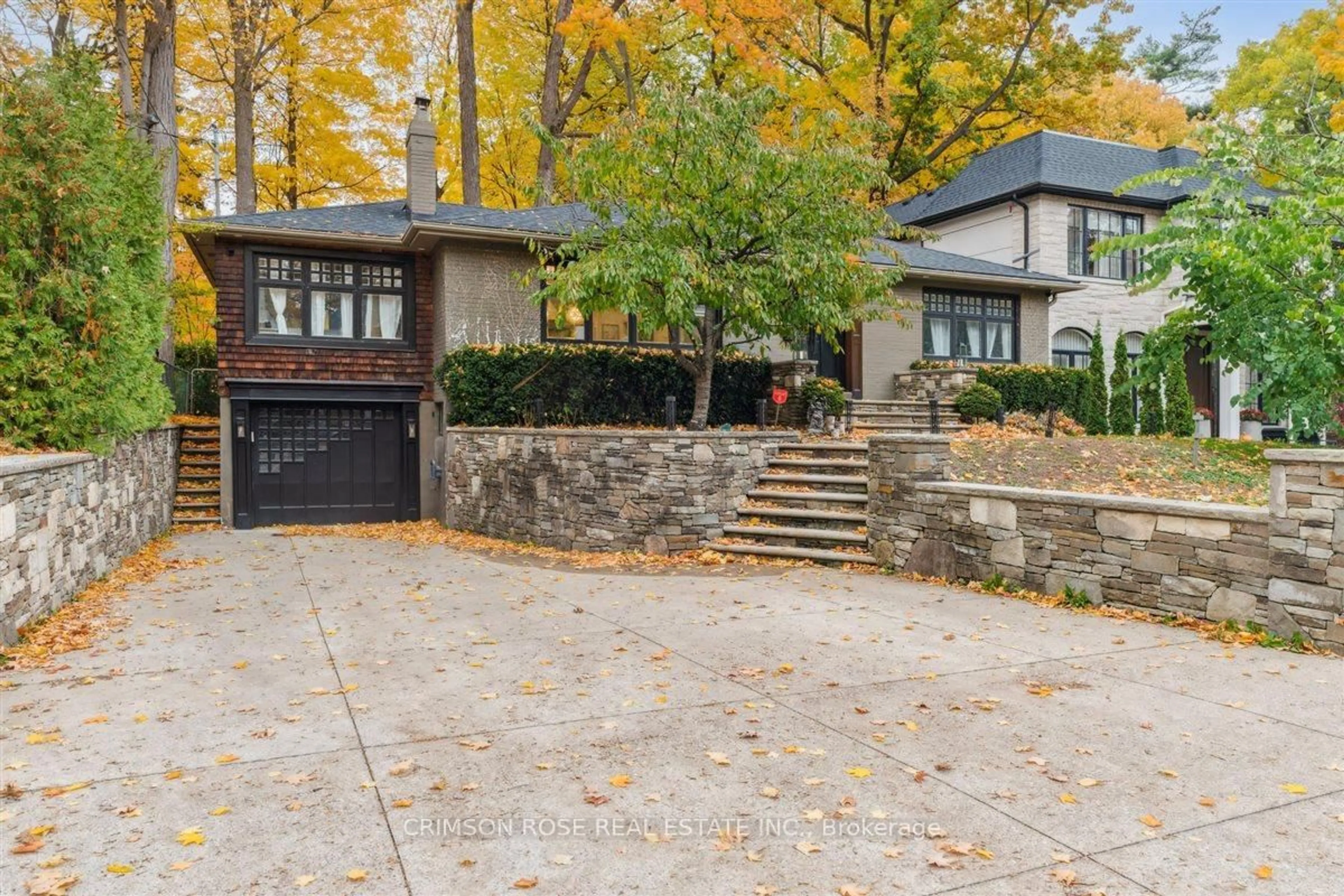 Home with brick exterior material, street for 89 Holyrood Ave, Oakville Ontario L6K 2V4