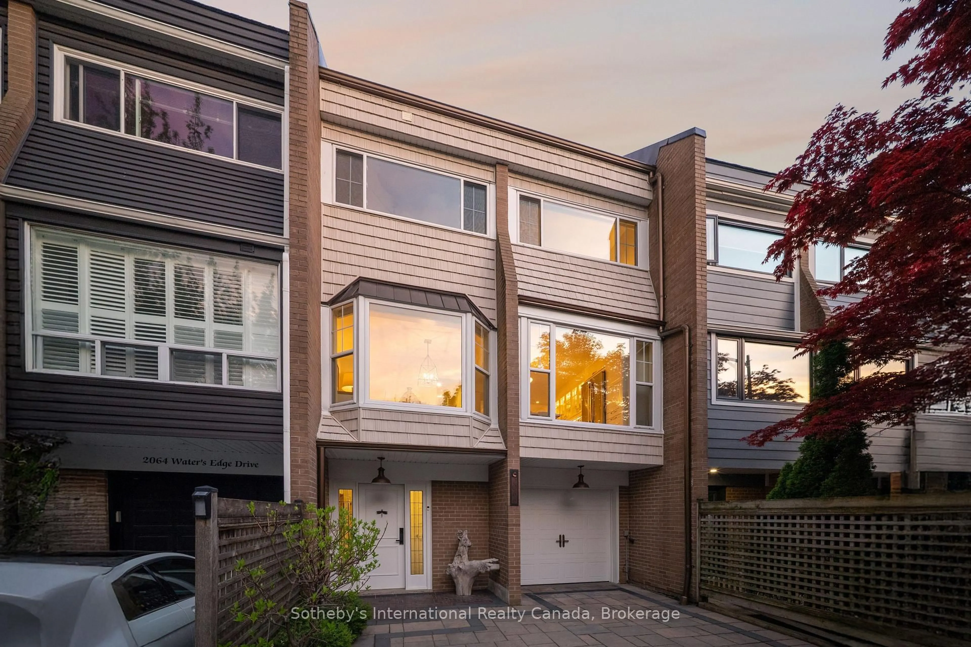 Unknown for 2066 Water's Edge Dr, Oakville Ontario L6L 1A4
