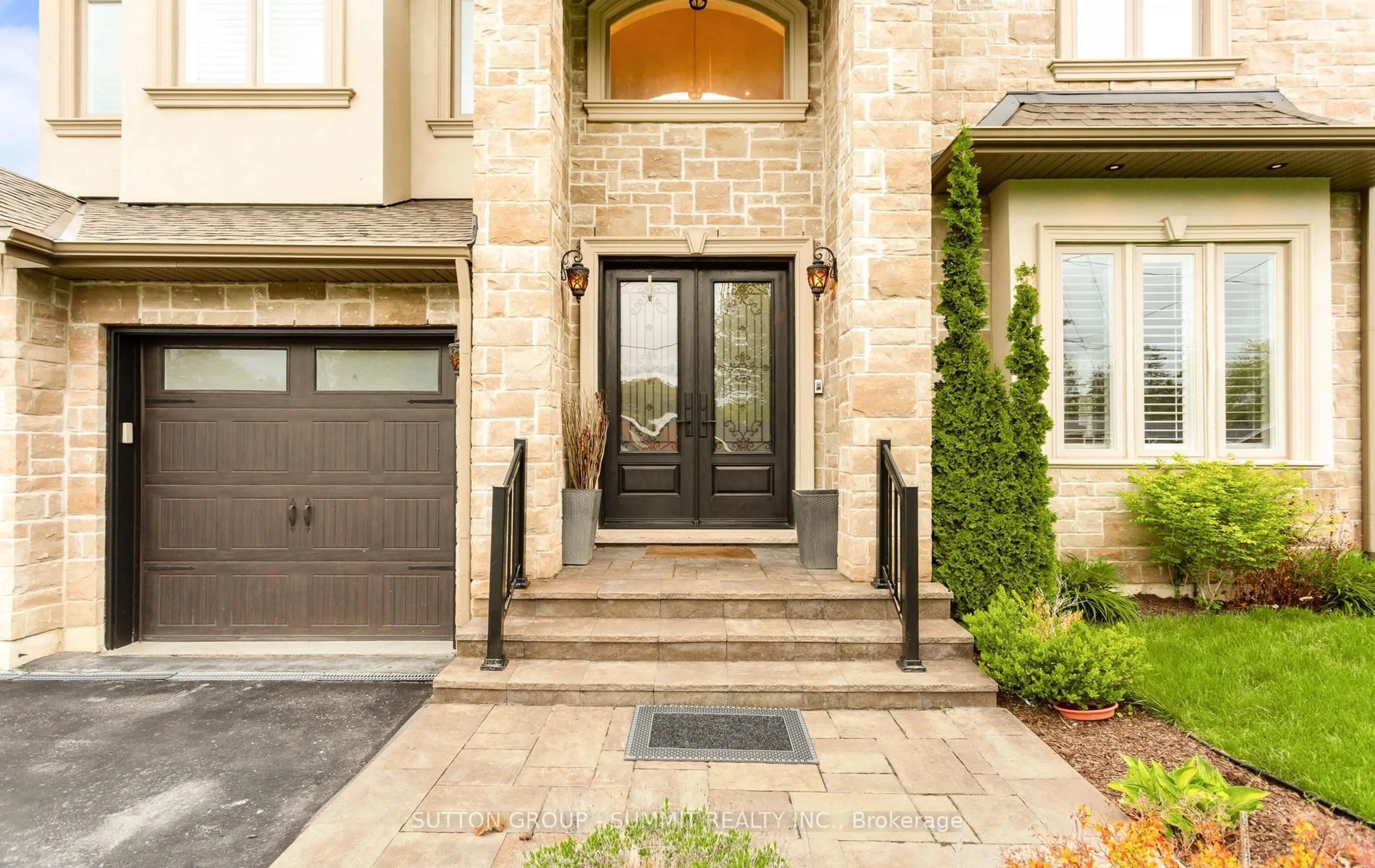Unknown for 121 Ringwood Rd, Oakville Ontario L6H 1K3